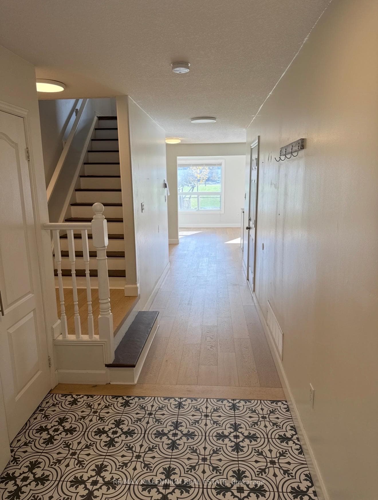27 Shephard Avenue photo 2