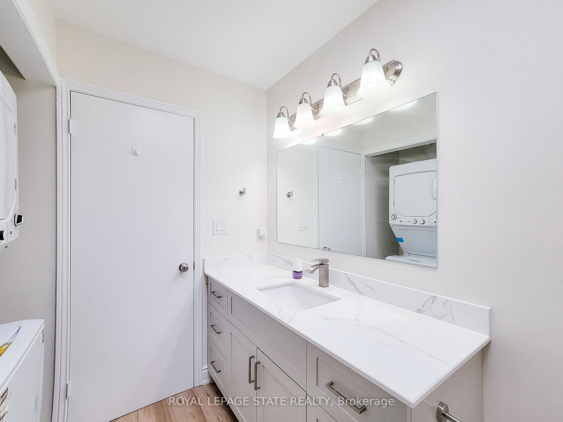 216 Ravenbury Drive photo 17