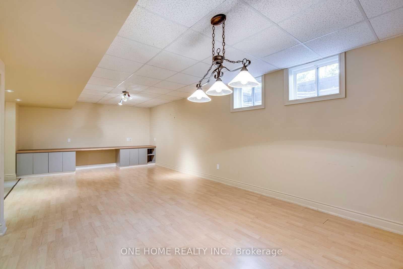 1263 Devon Road photo 37