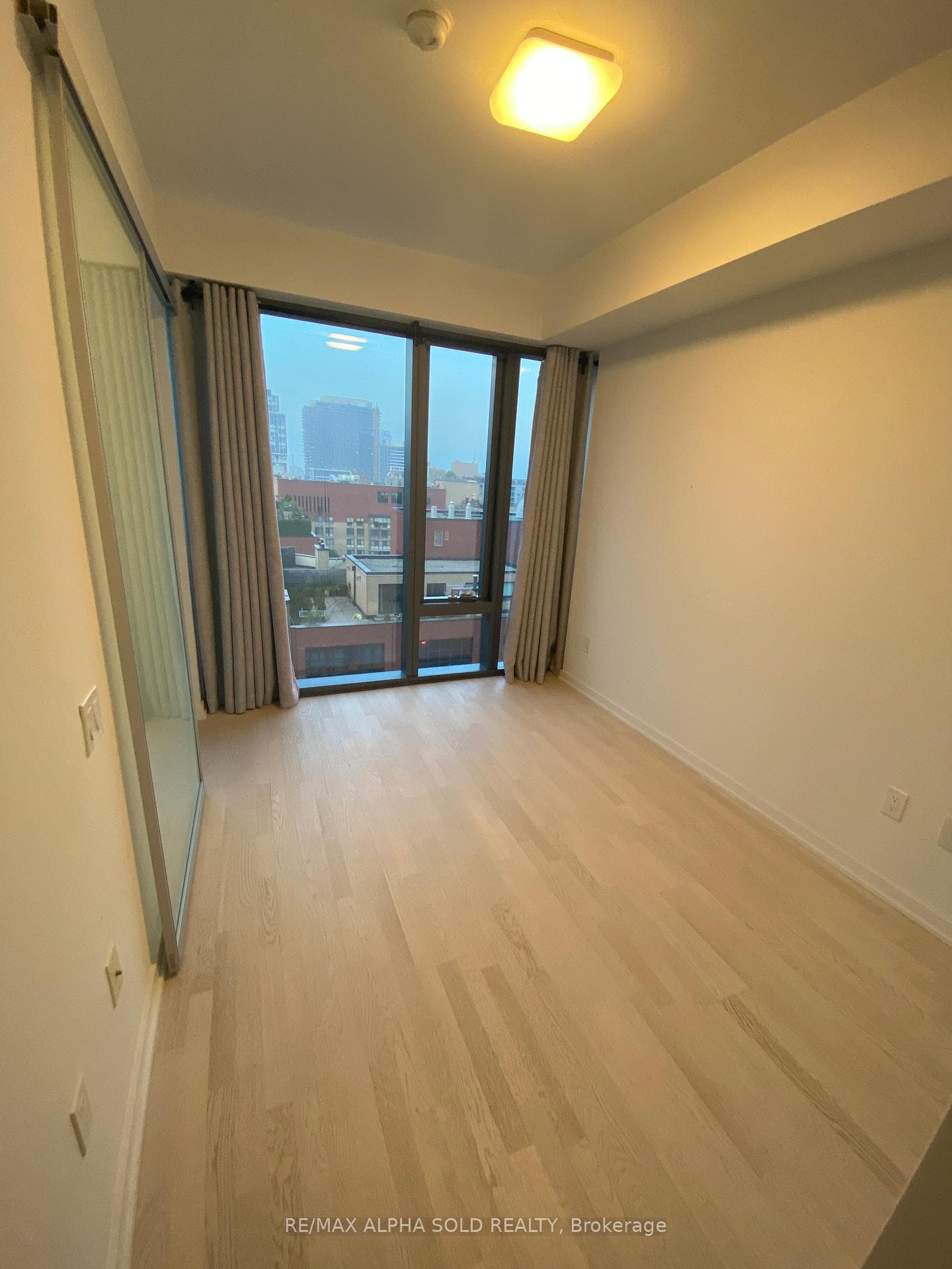 60 Colborne Street Unit 1006 photo 8