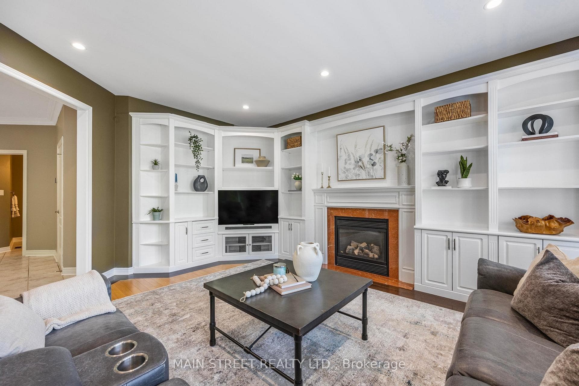 169 Willis Drive photo 5