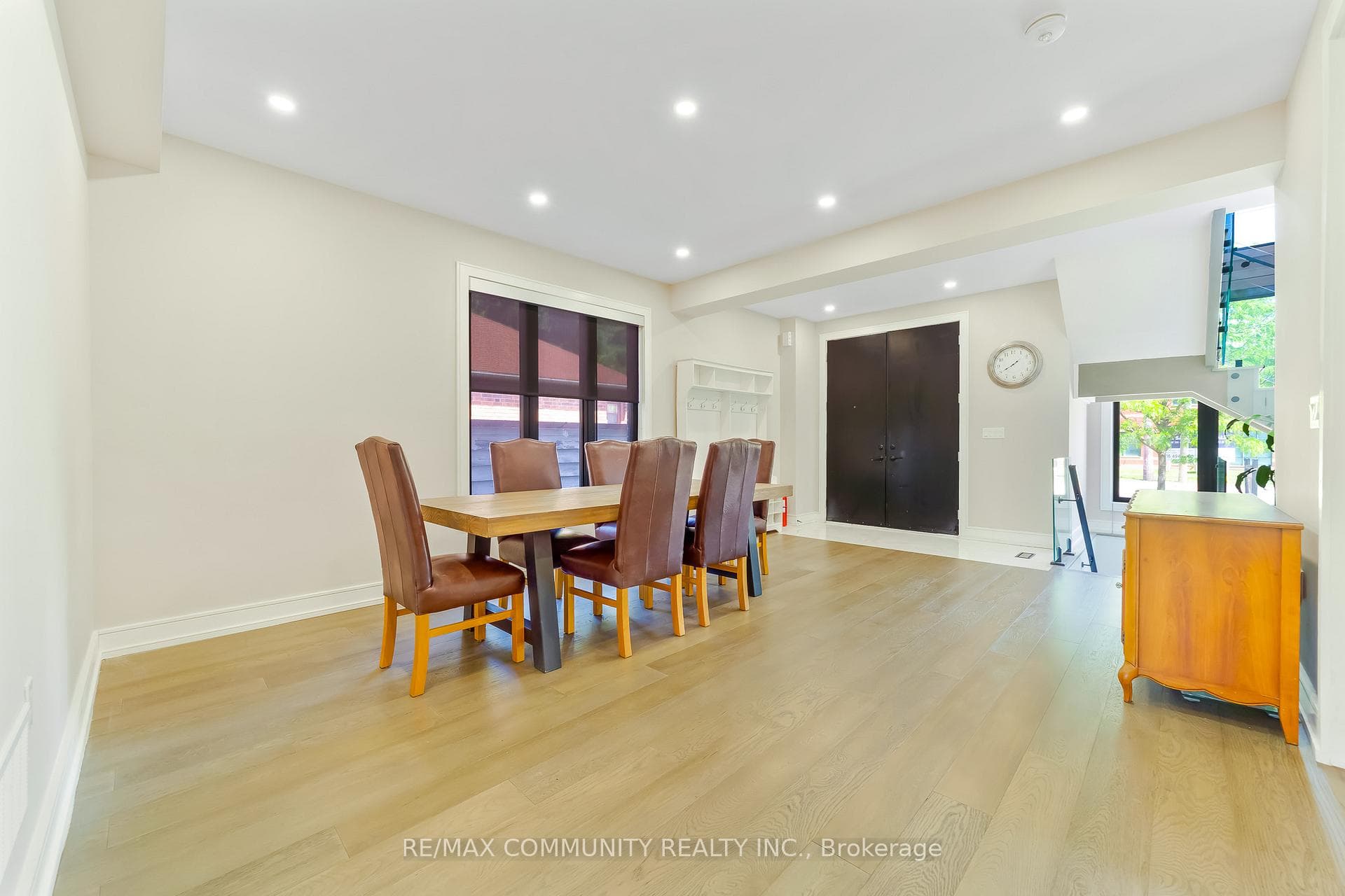 856 Kennedy Road photo 8
