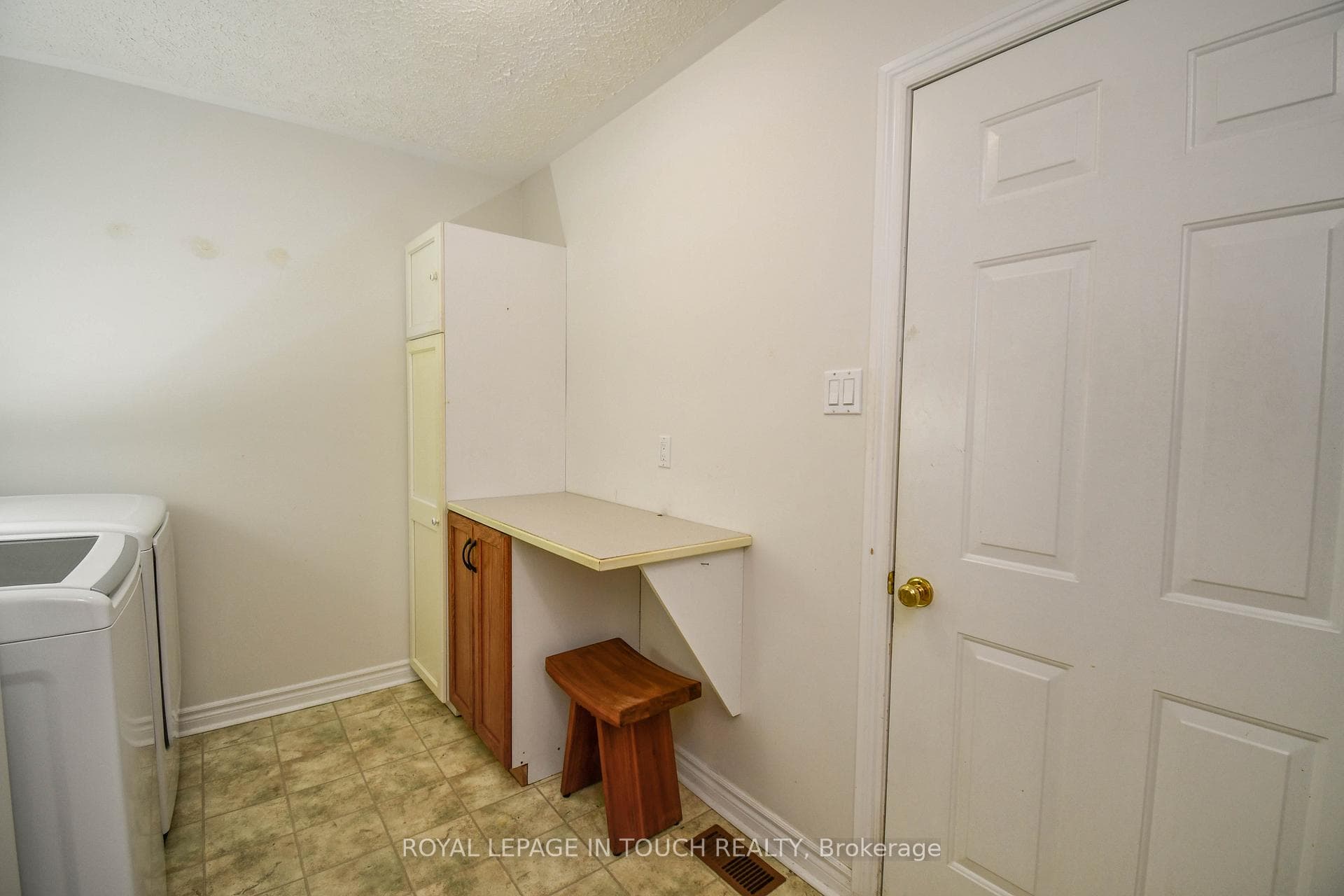 90 Burke Street Unit 17 photo 28