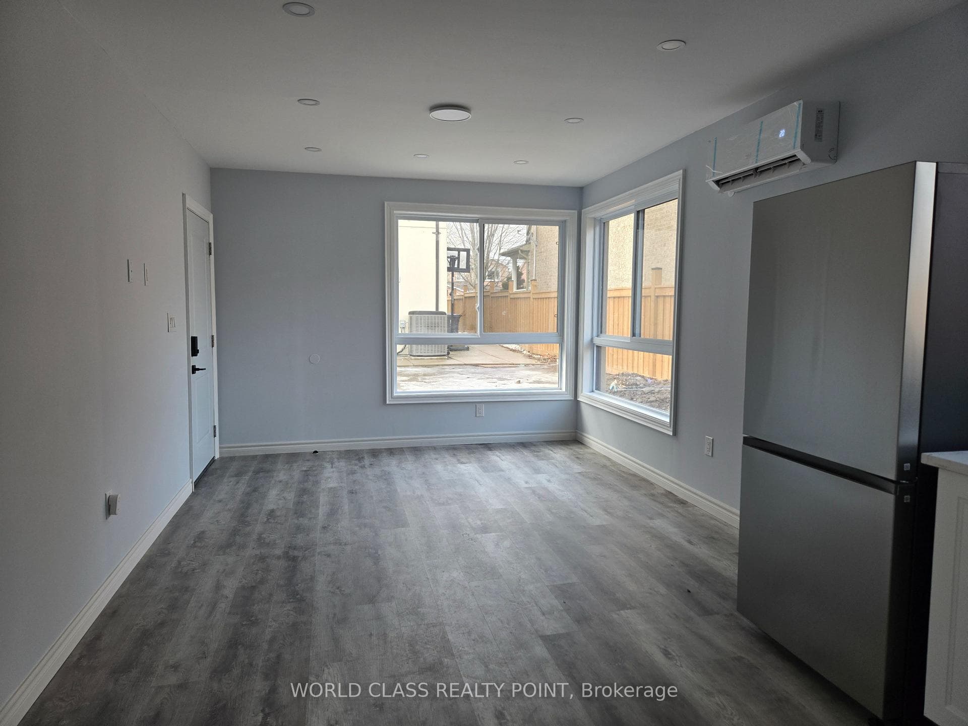 119 Zaph Ave (Garden Suite) Avenue photo 9