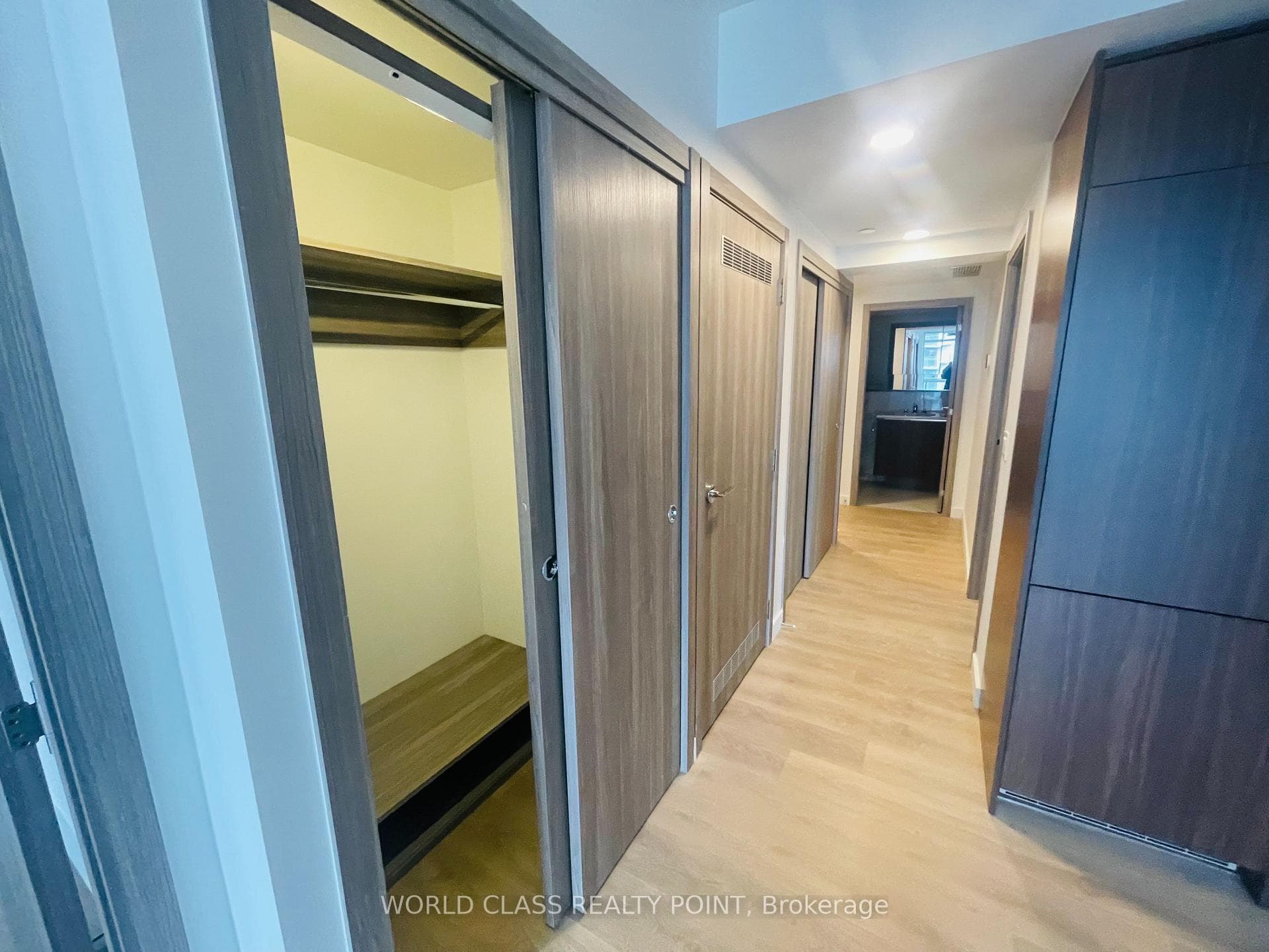 38 Widmer Street Unit 3906 photo 25