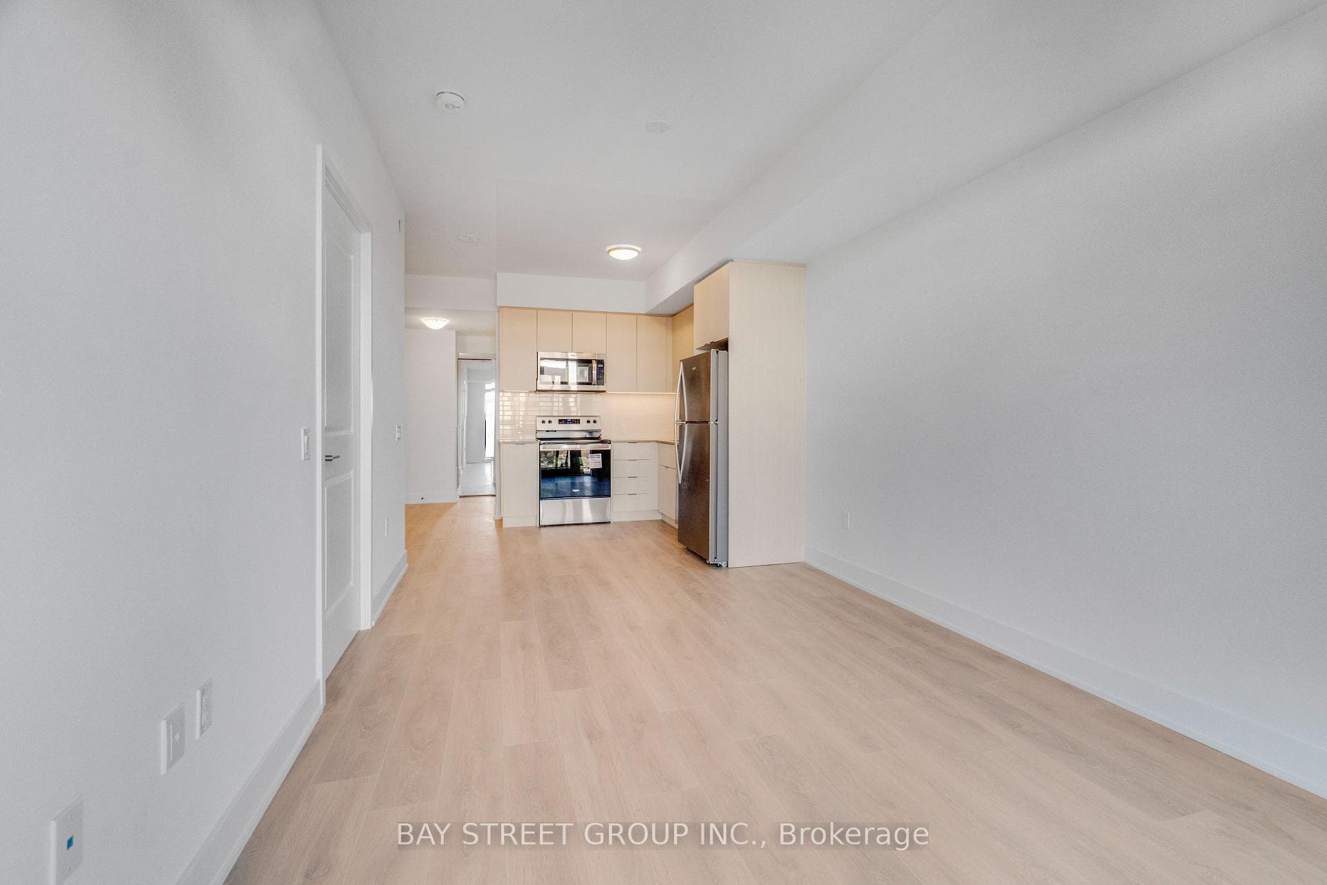 204 Burnhamthorpe Road Unit 906 photo 9