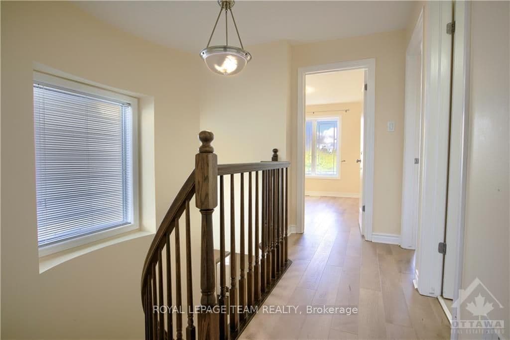 466 TEMISKAMING Crescent photo 11