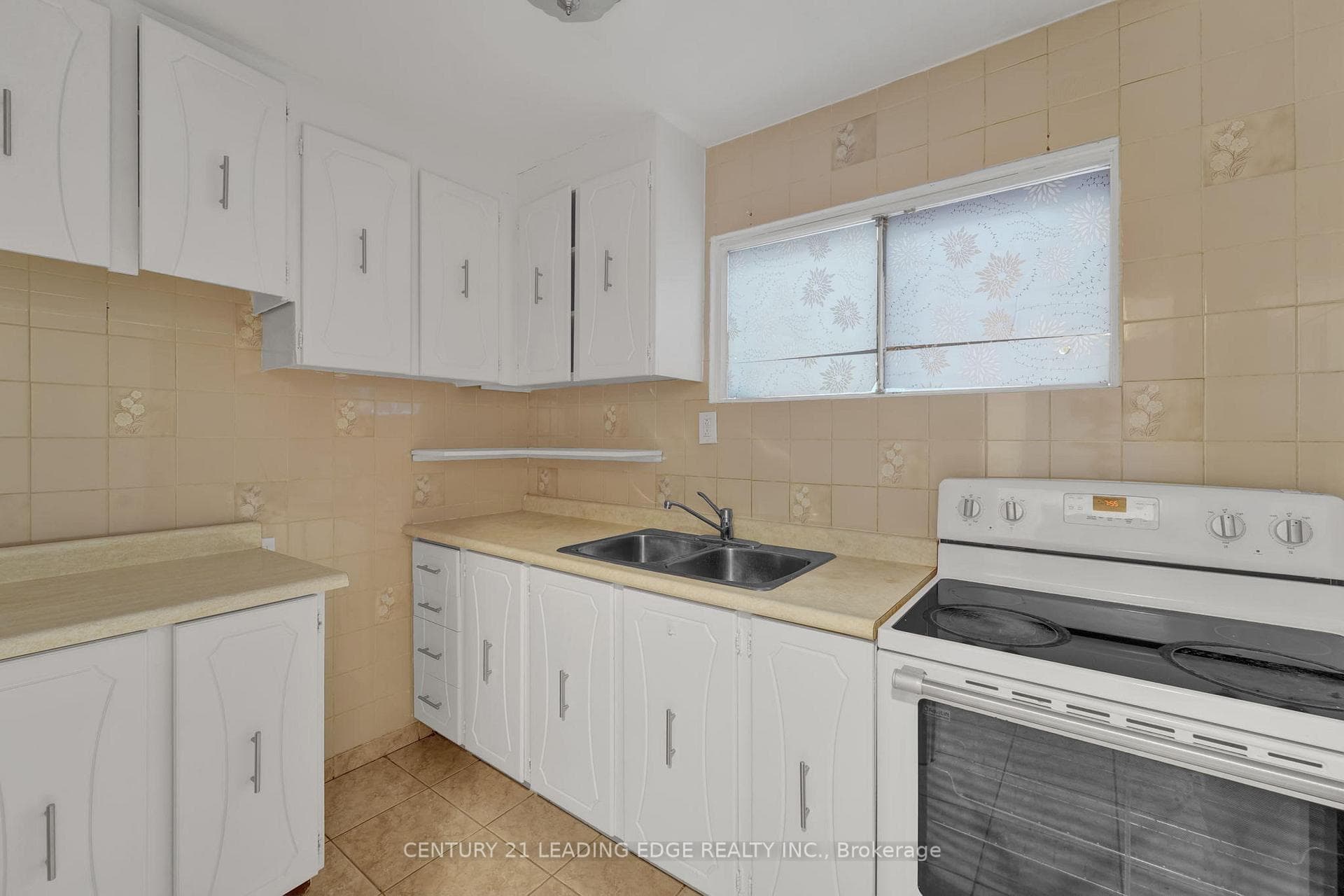 832 Donegal Avenue photo 18