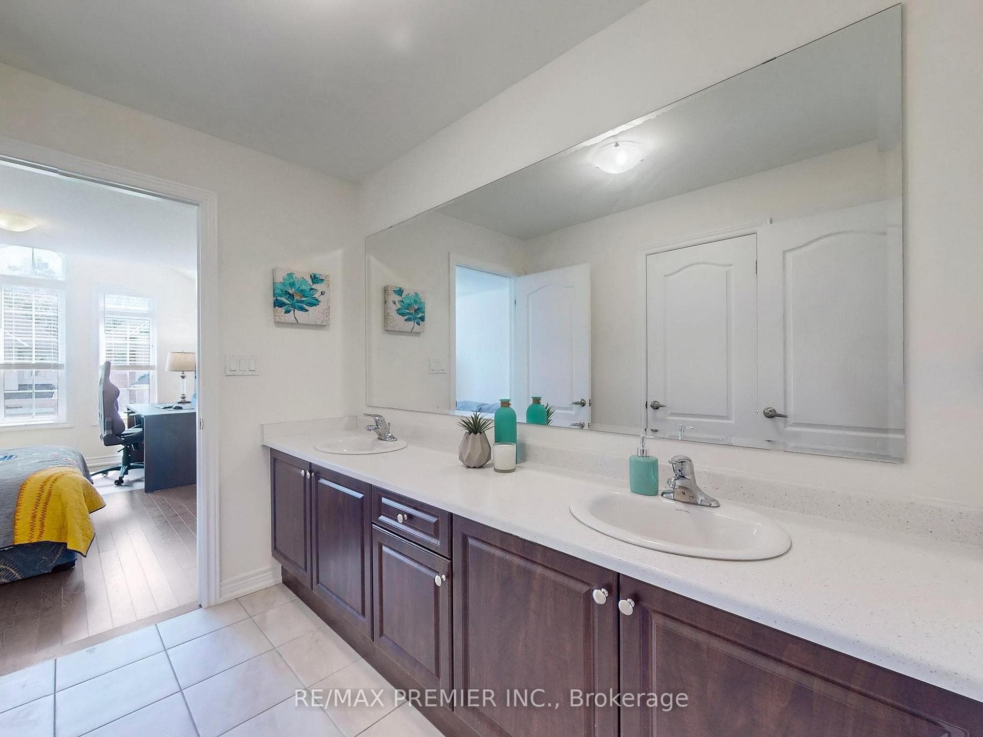 49 Forest Edge Crescent photo 19