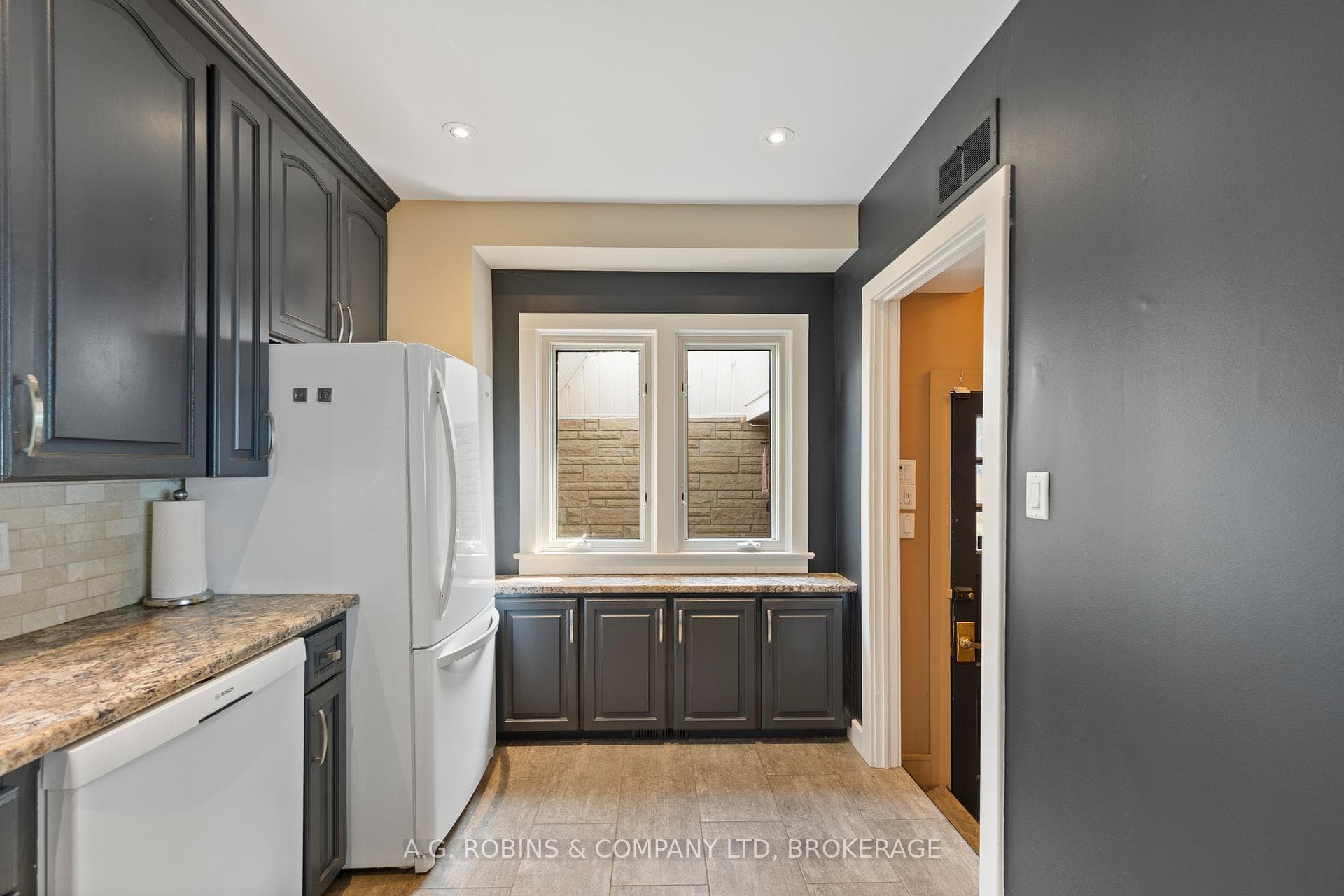10773 Lakeshore Road photo 21