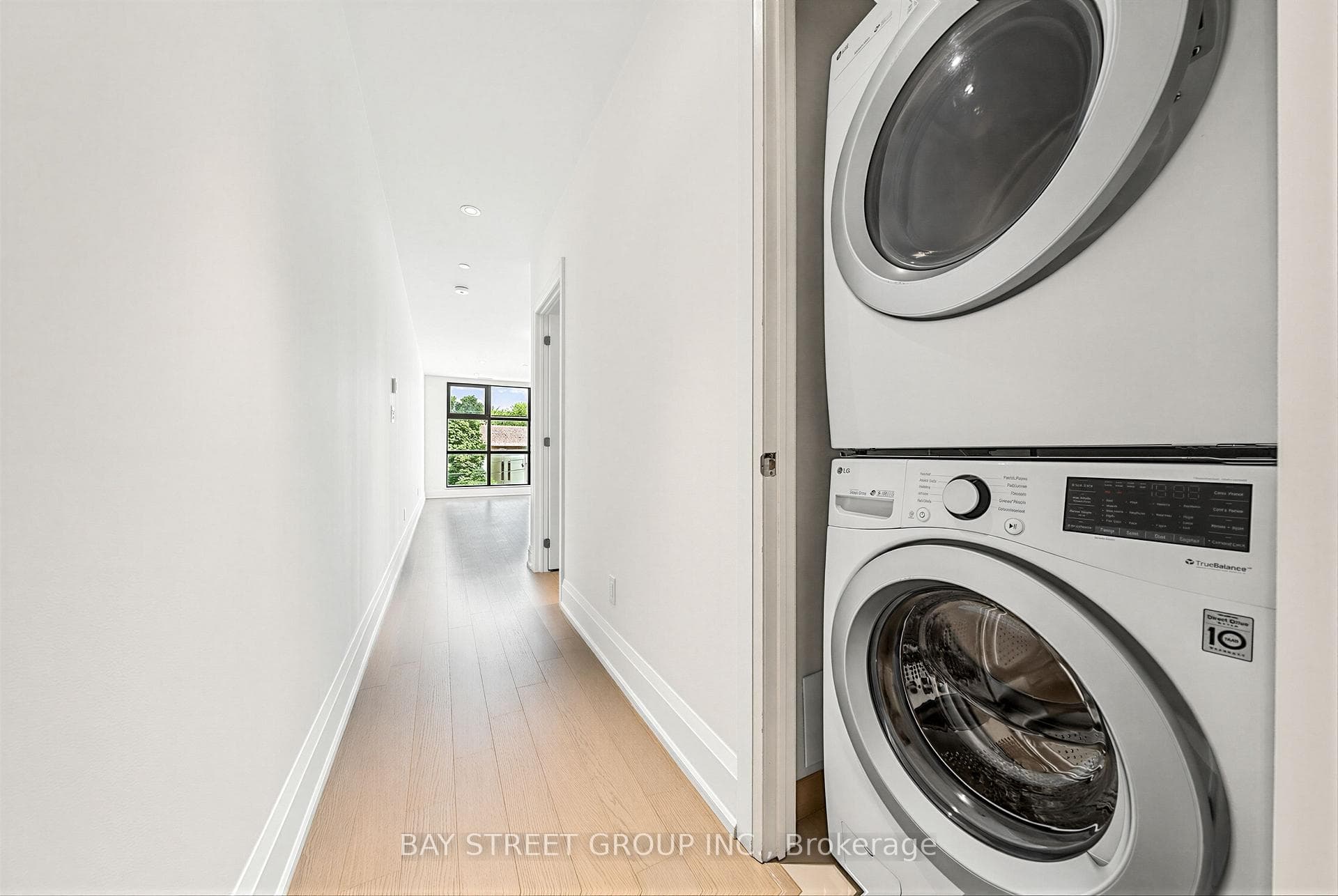 365 Beech Avenue Unit 208 photo 25