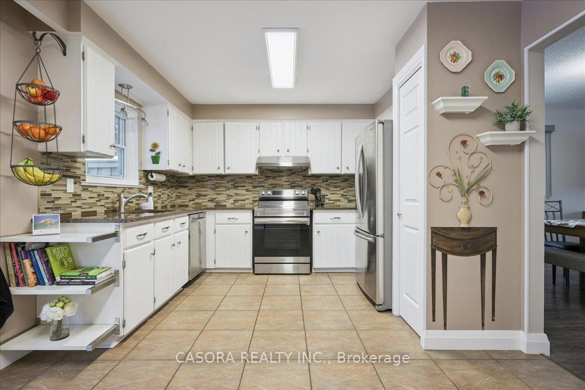 2387 Rushbury Court photo 14