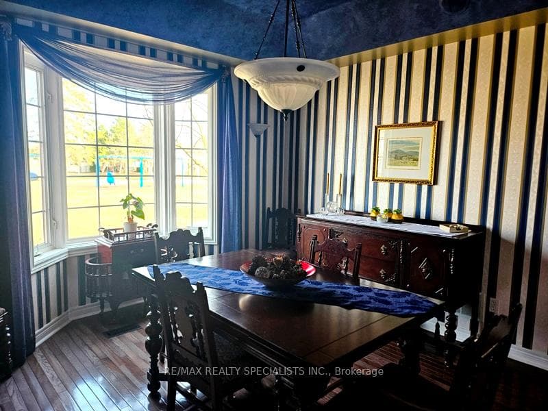 33 Bushberry Road photo 9