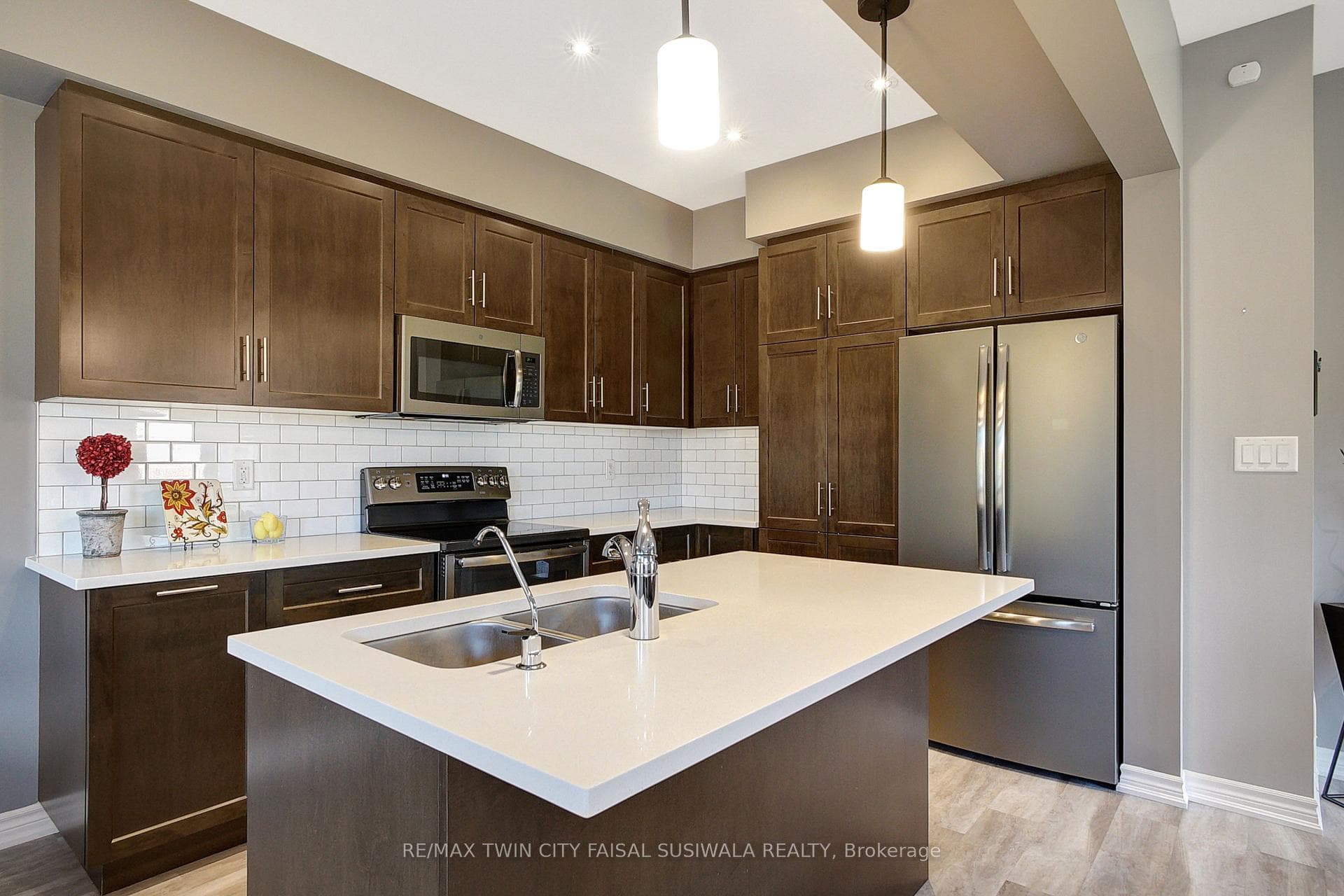 324 Equestrian Way Unit 15 photo 16