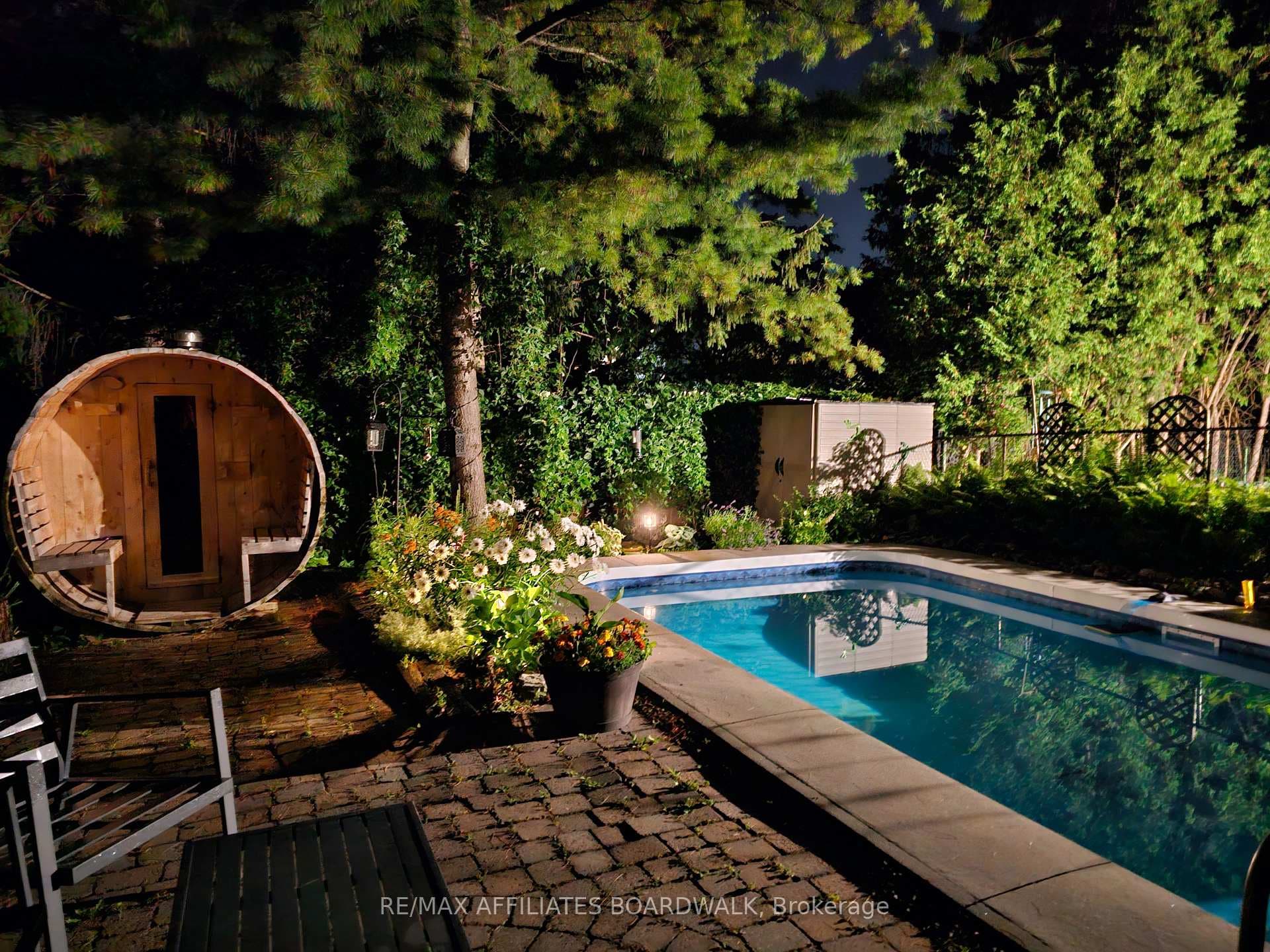 59 Soho Crescent photo 44
