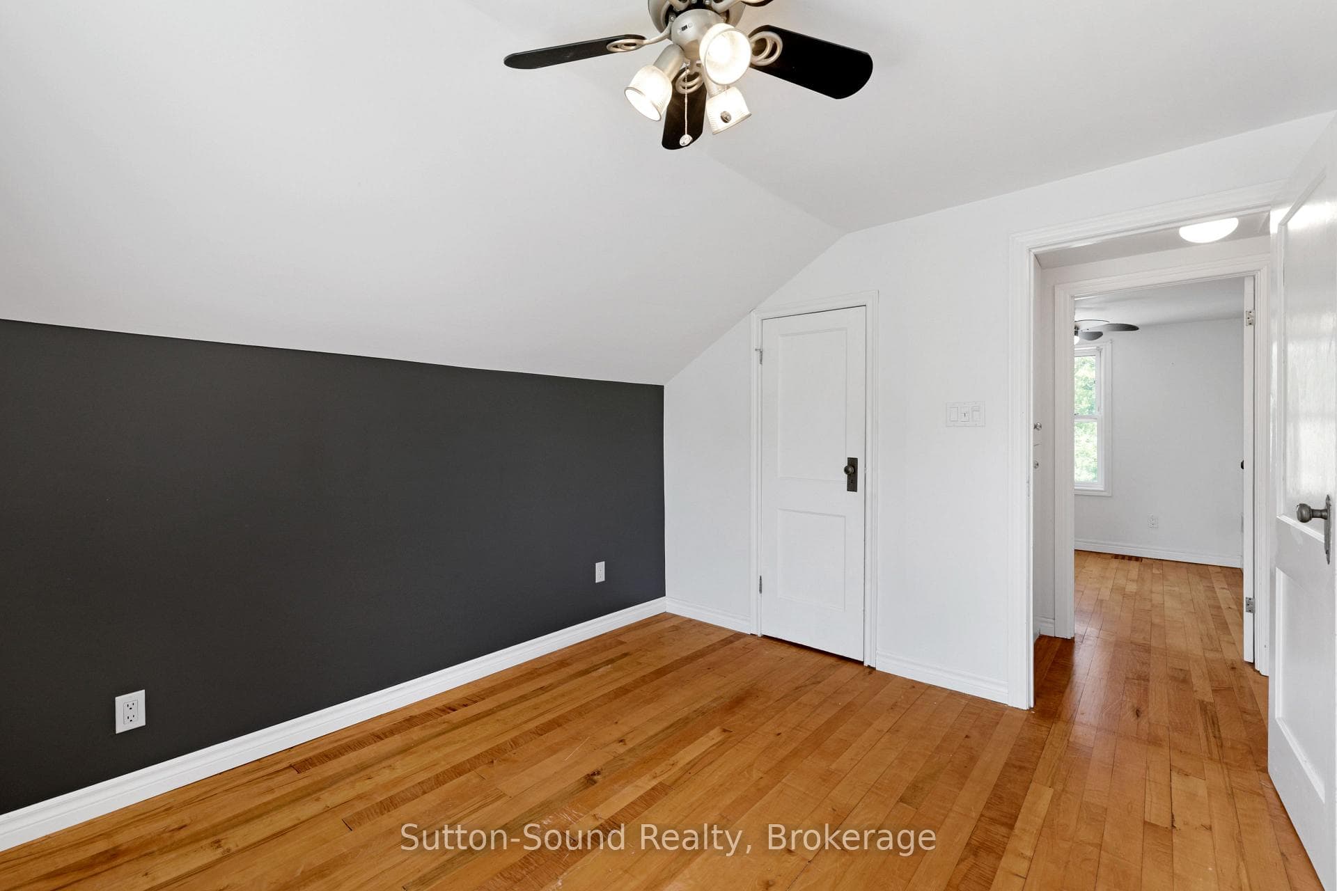 1540 5th Avenue photo 23
