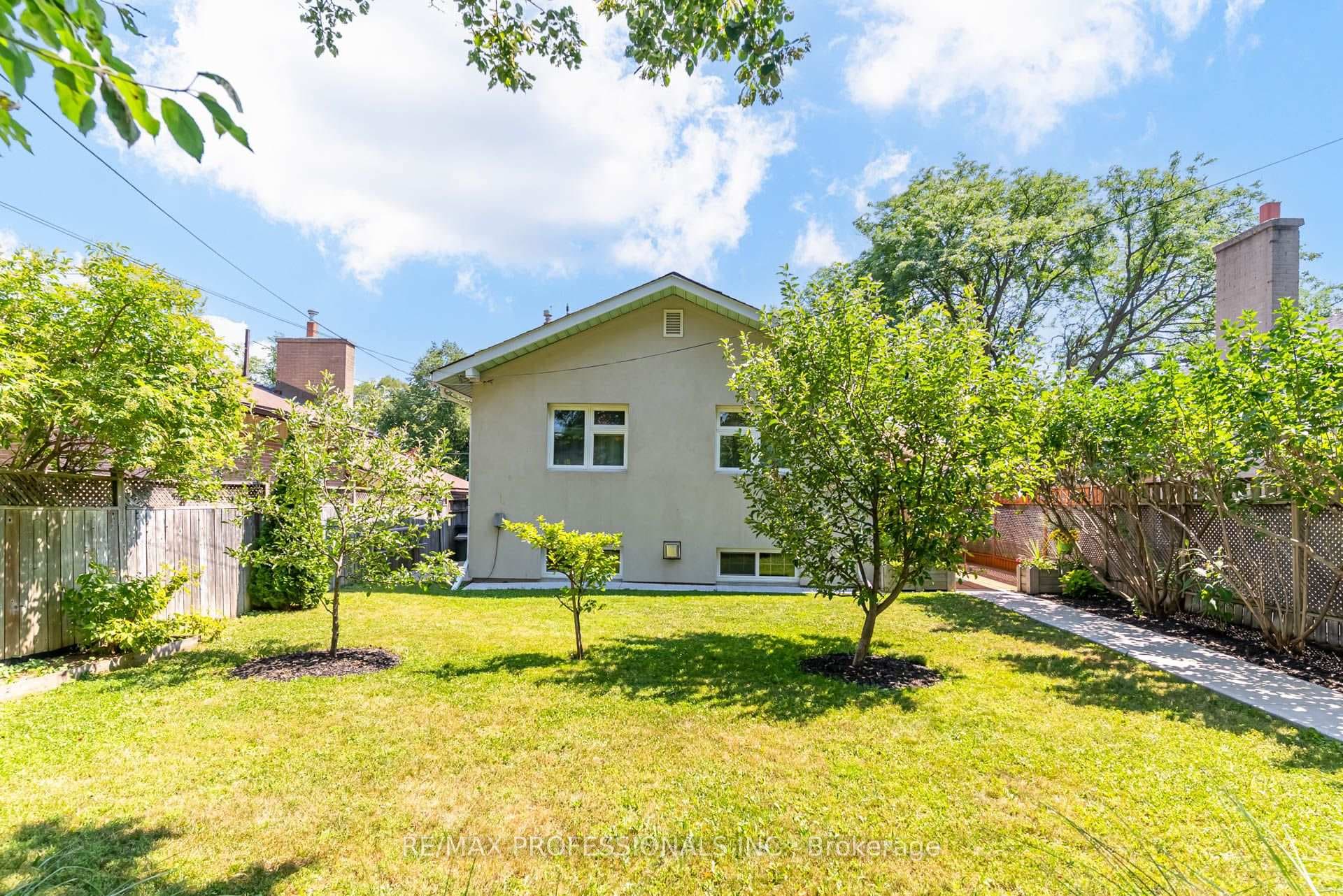 48 Genthorn Avenue photo 45