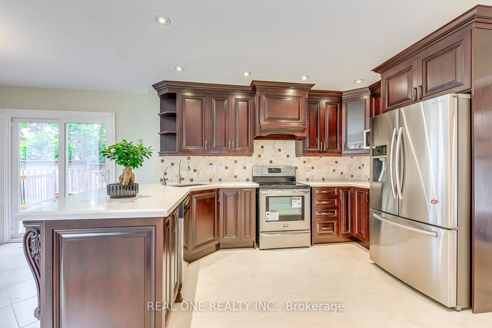 1237 Woodview Drive photo 13