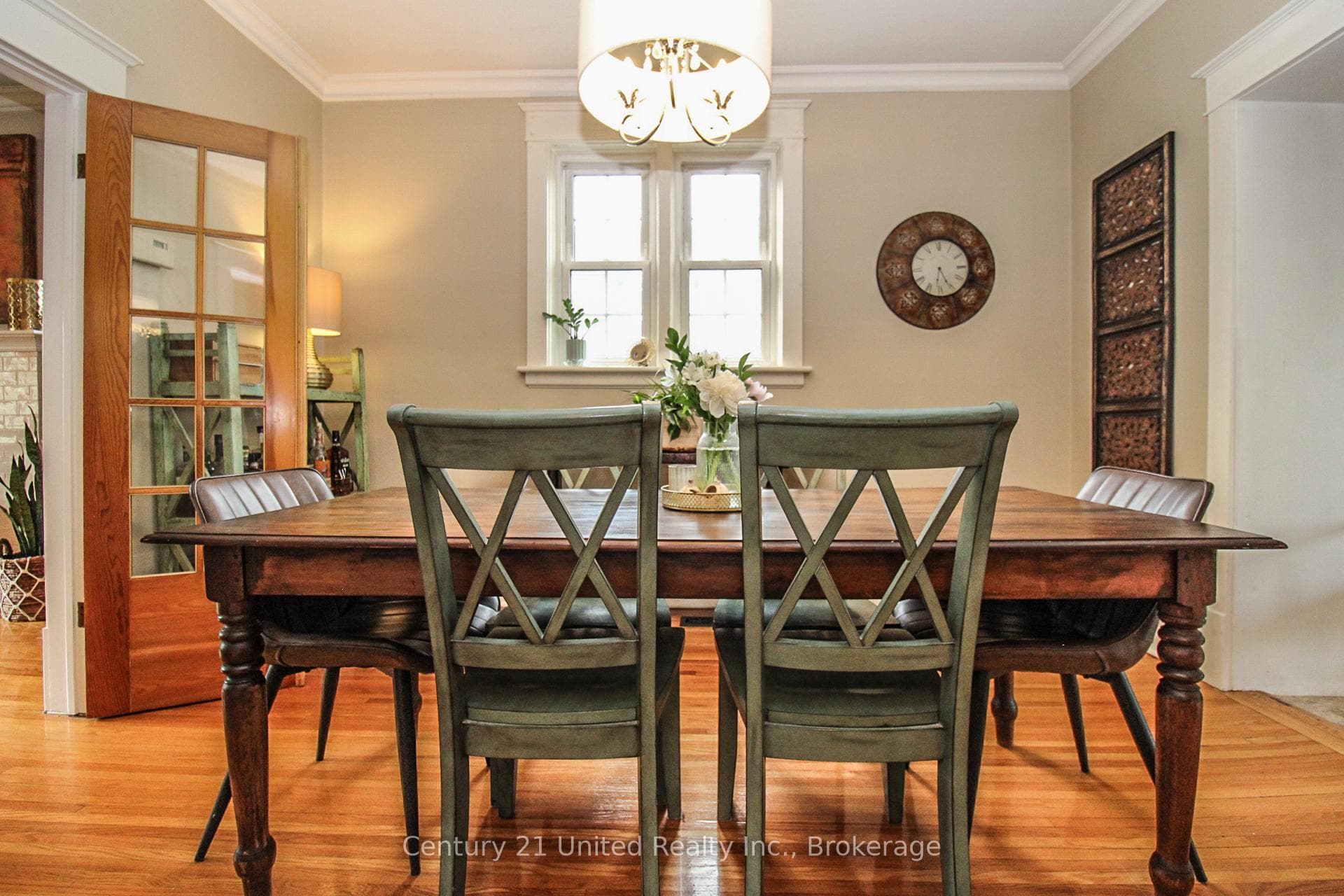 566 Waterford Street photo 14