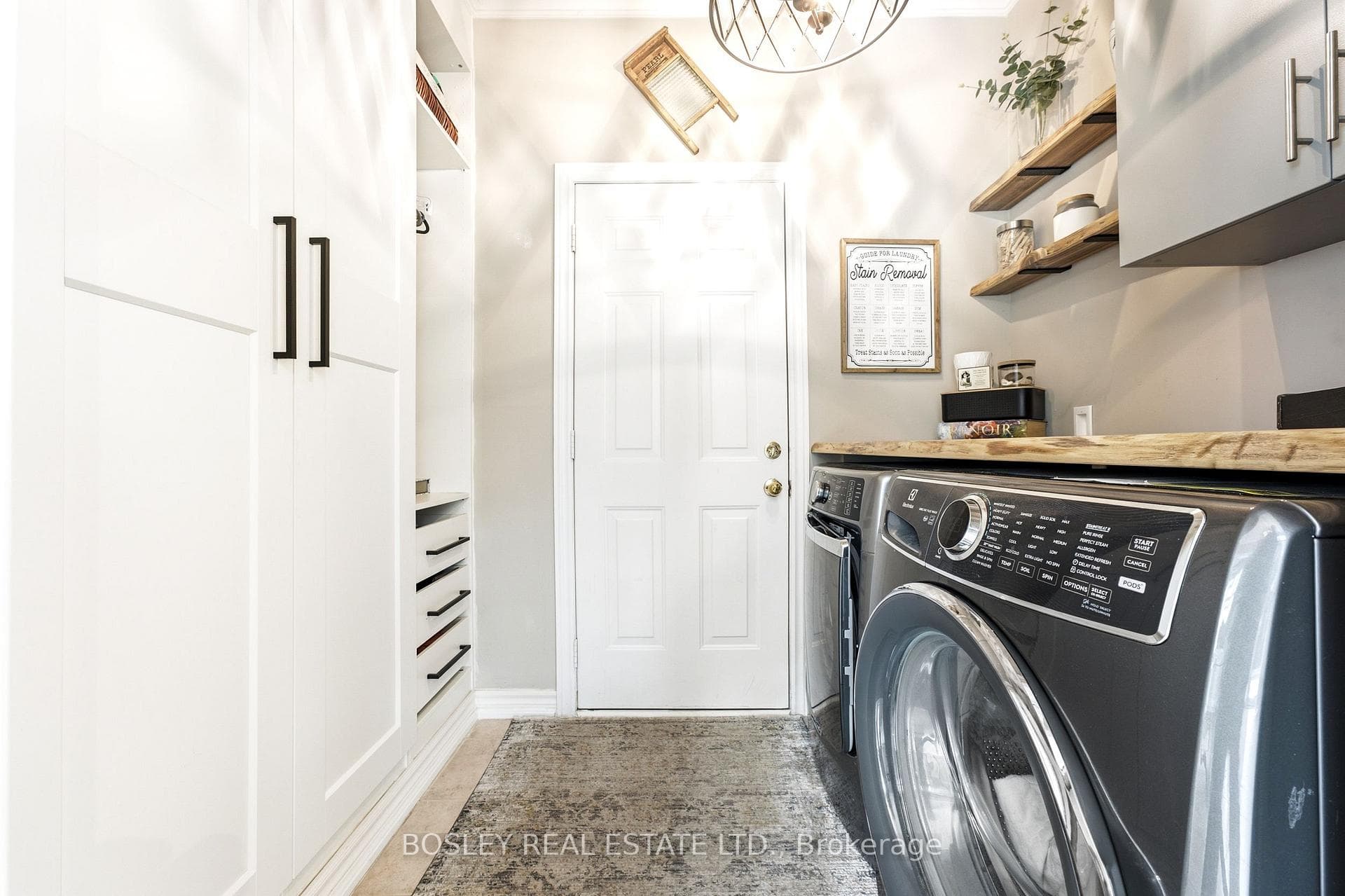 2160 Highcliffe Way photo 33