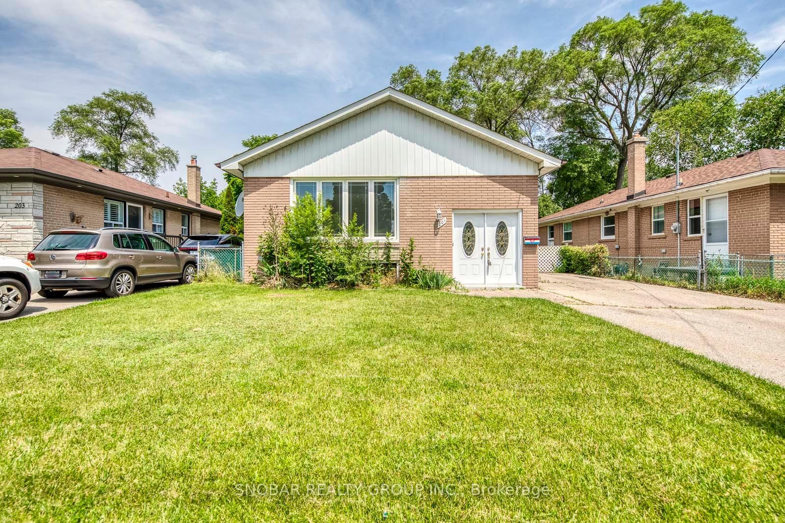201 Thistle Down Boulevard photo 1