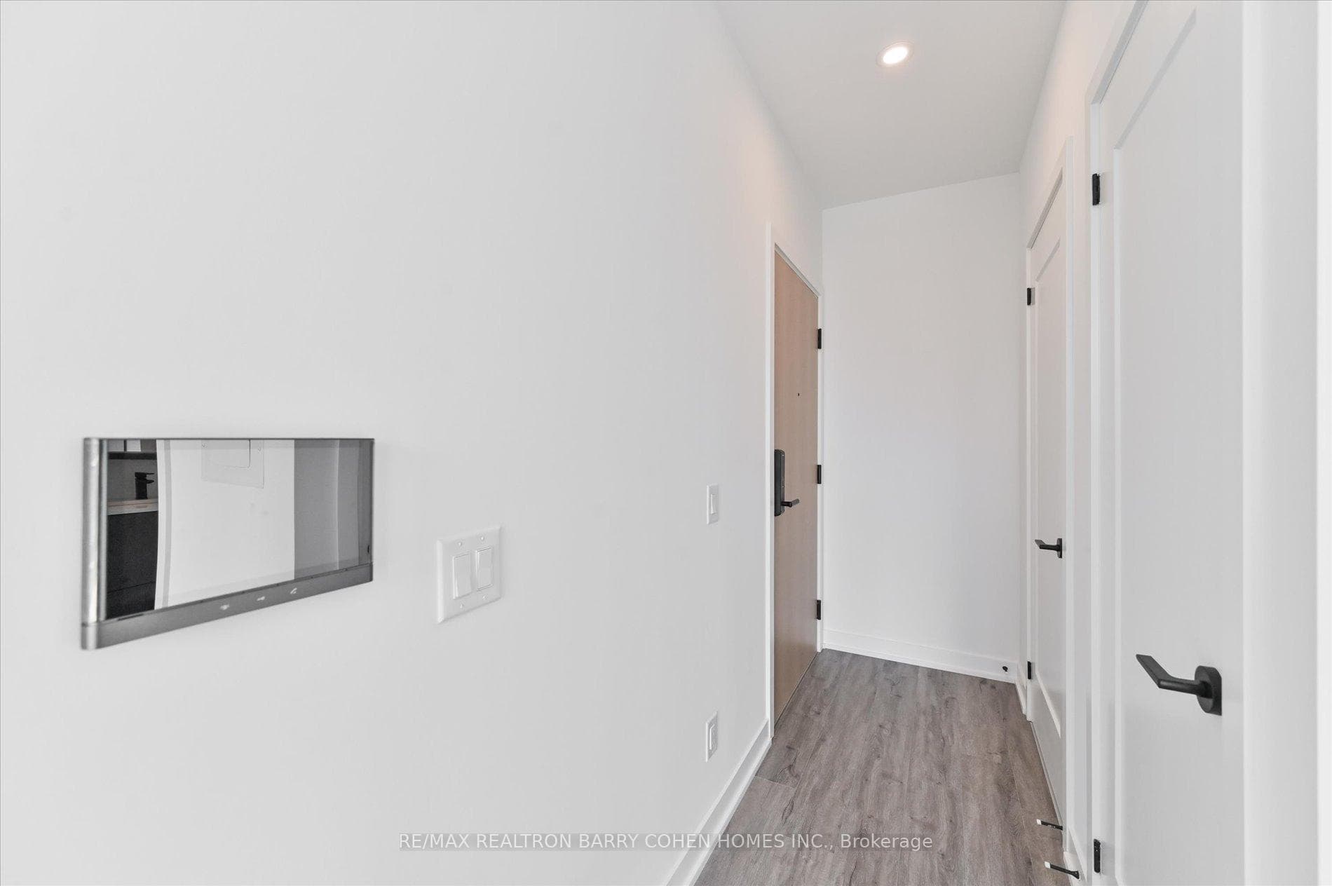 5 Defries Street Unit 1118 photo 6