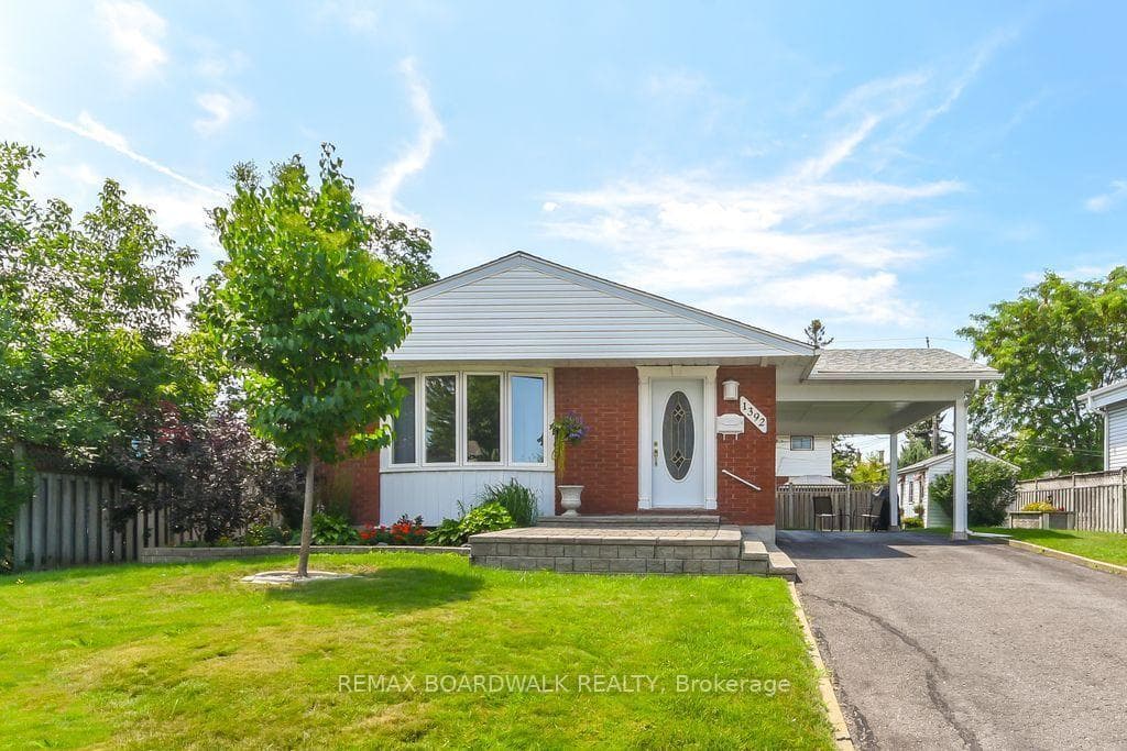 1392 Chartrand Avenue photo 2