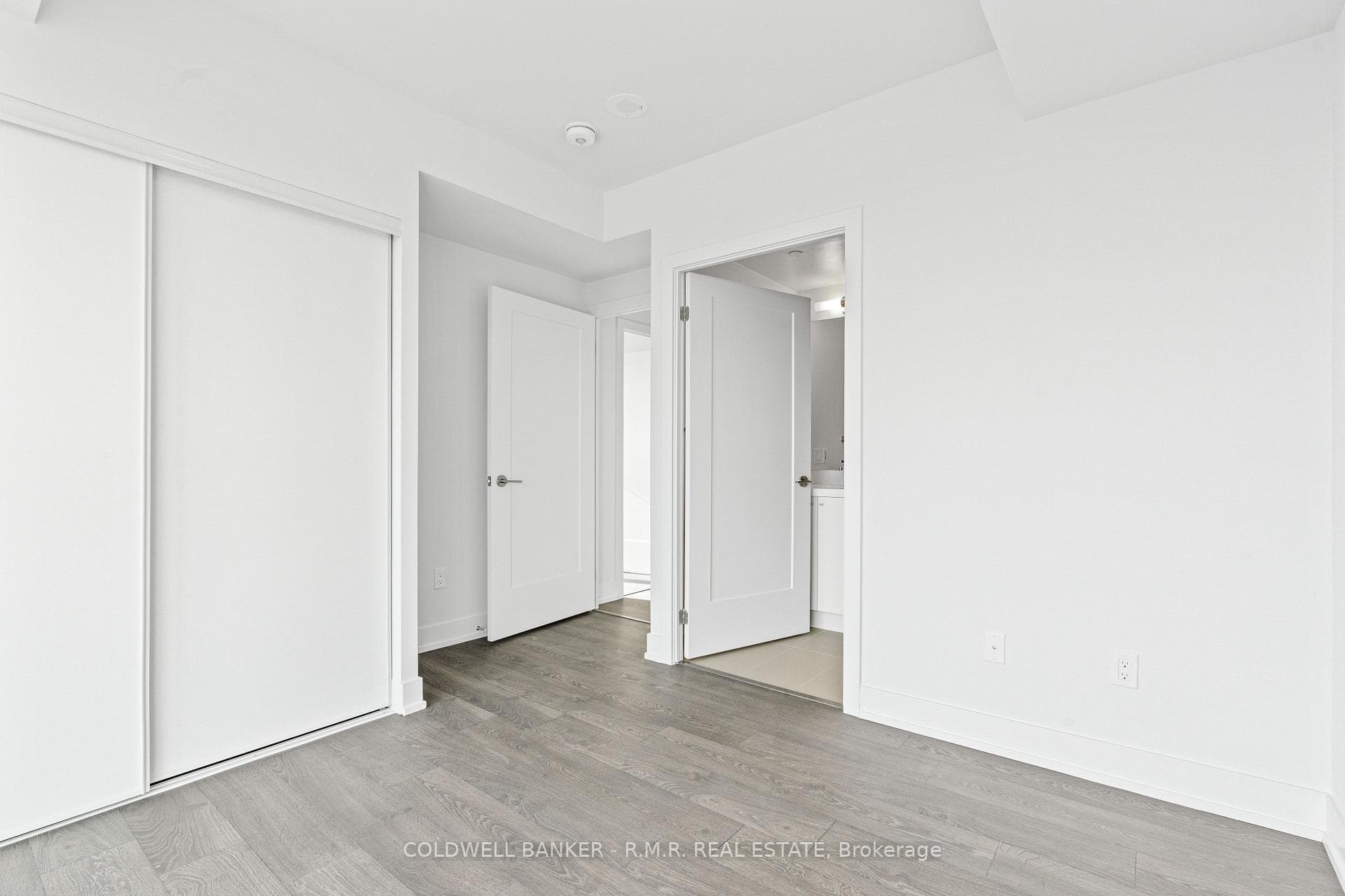 2550 Simcoe Street Unit 1117 photo 15