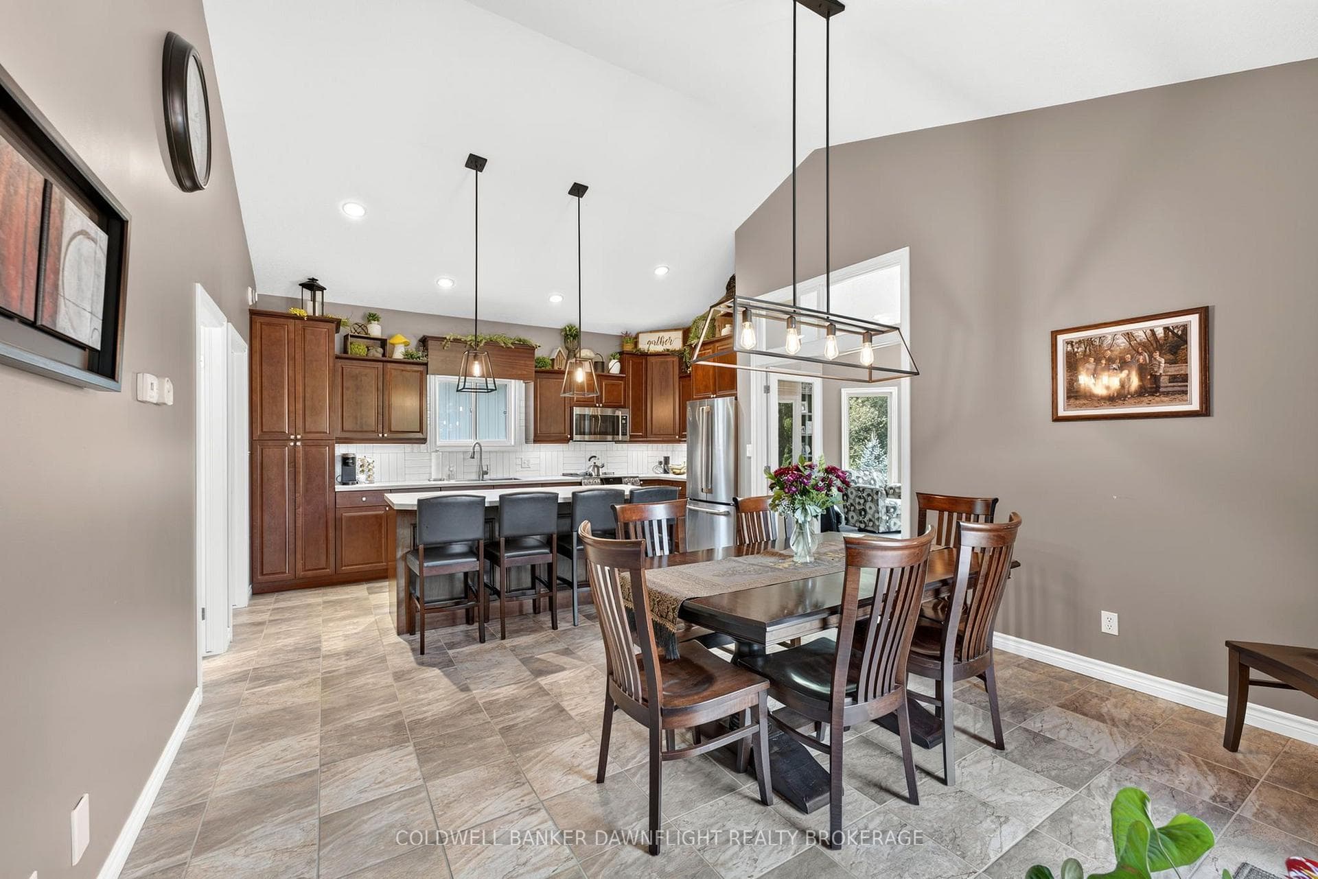 51 Snider Crescent photo 17