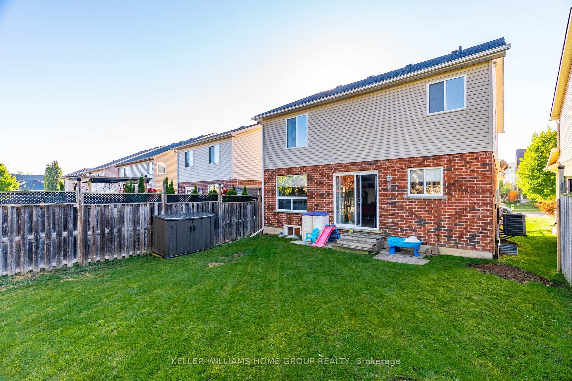 40 Pettitt Drive photo 35
