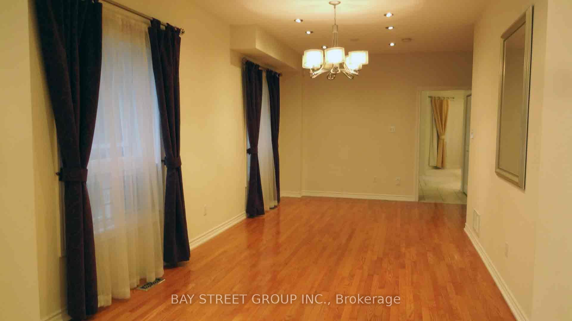 71 Ian Baron Avenue photo 18