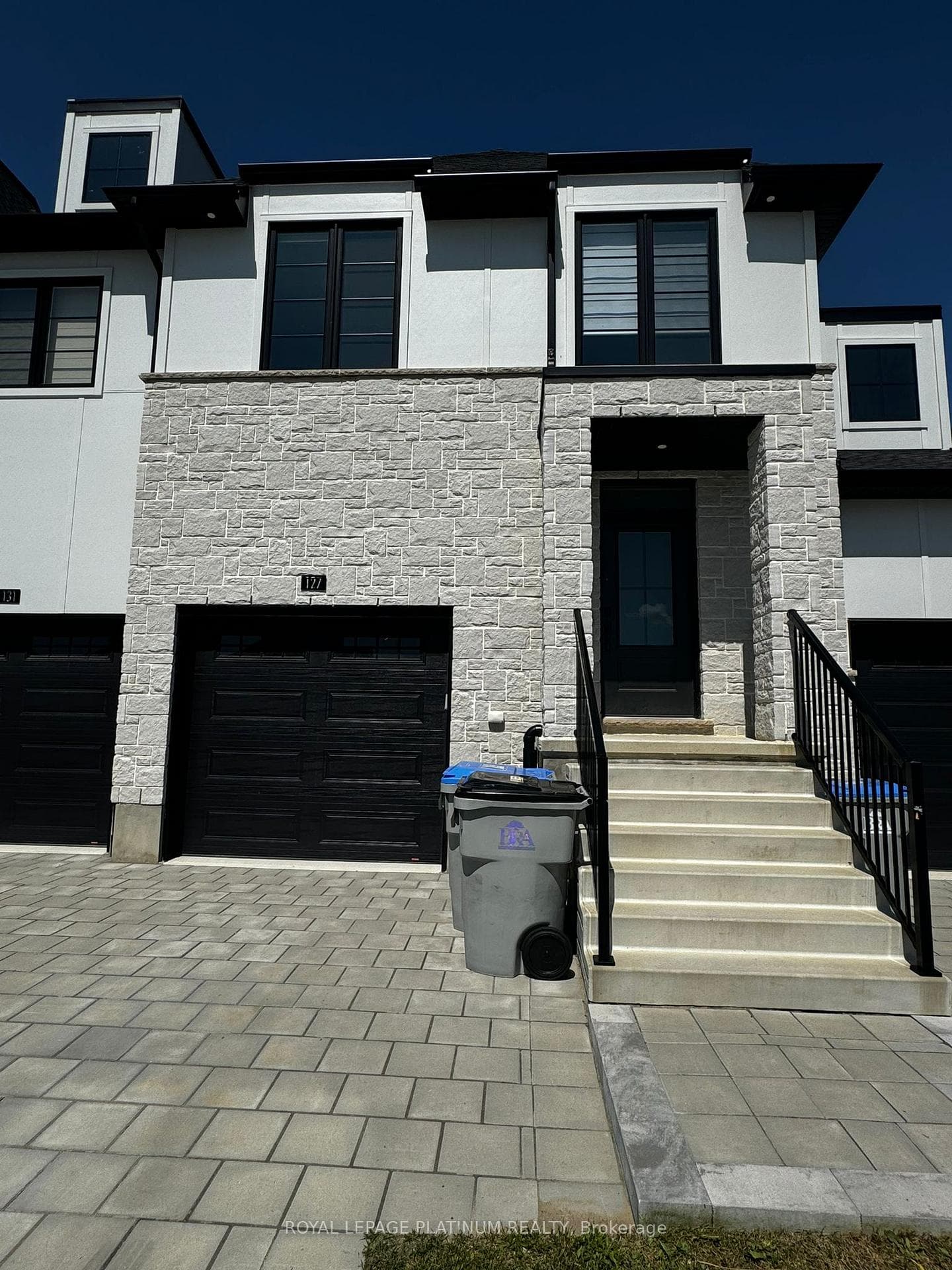 127 Winlow Way photo 5
