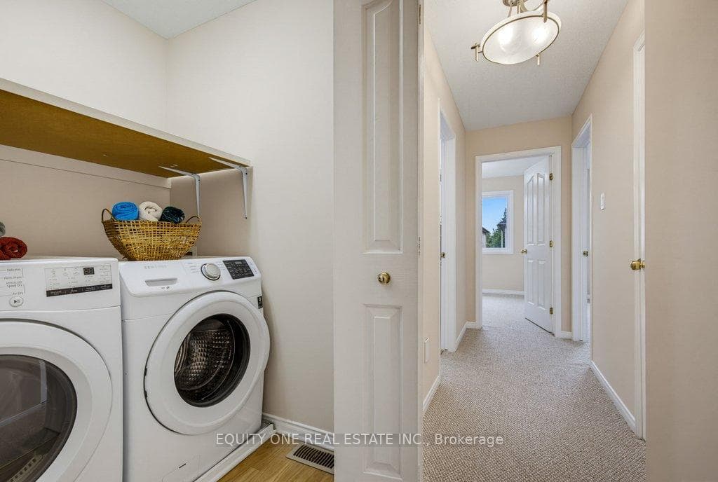 325 Applecross Crescent photo 34