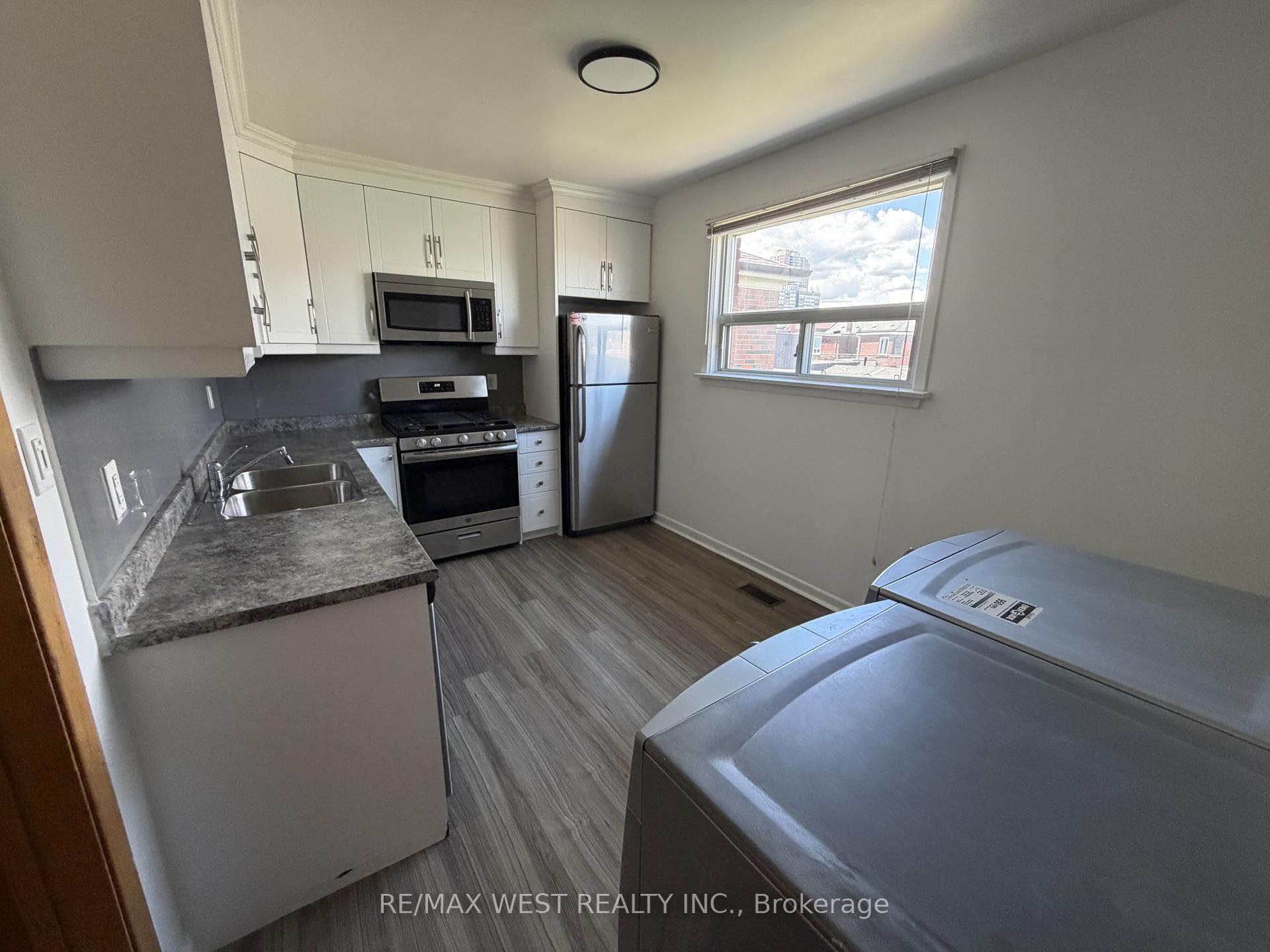 78 Millicent Street Unit Upper photo 4