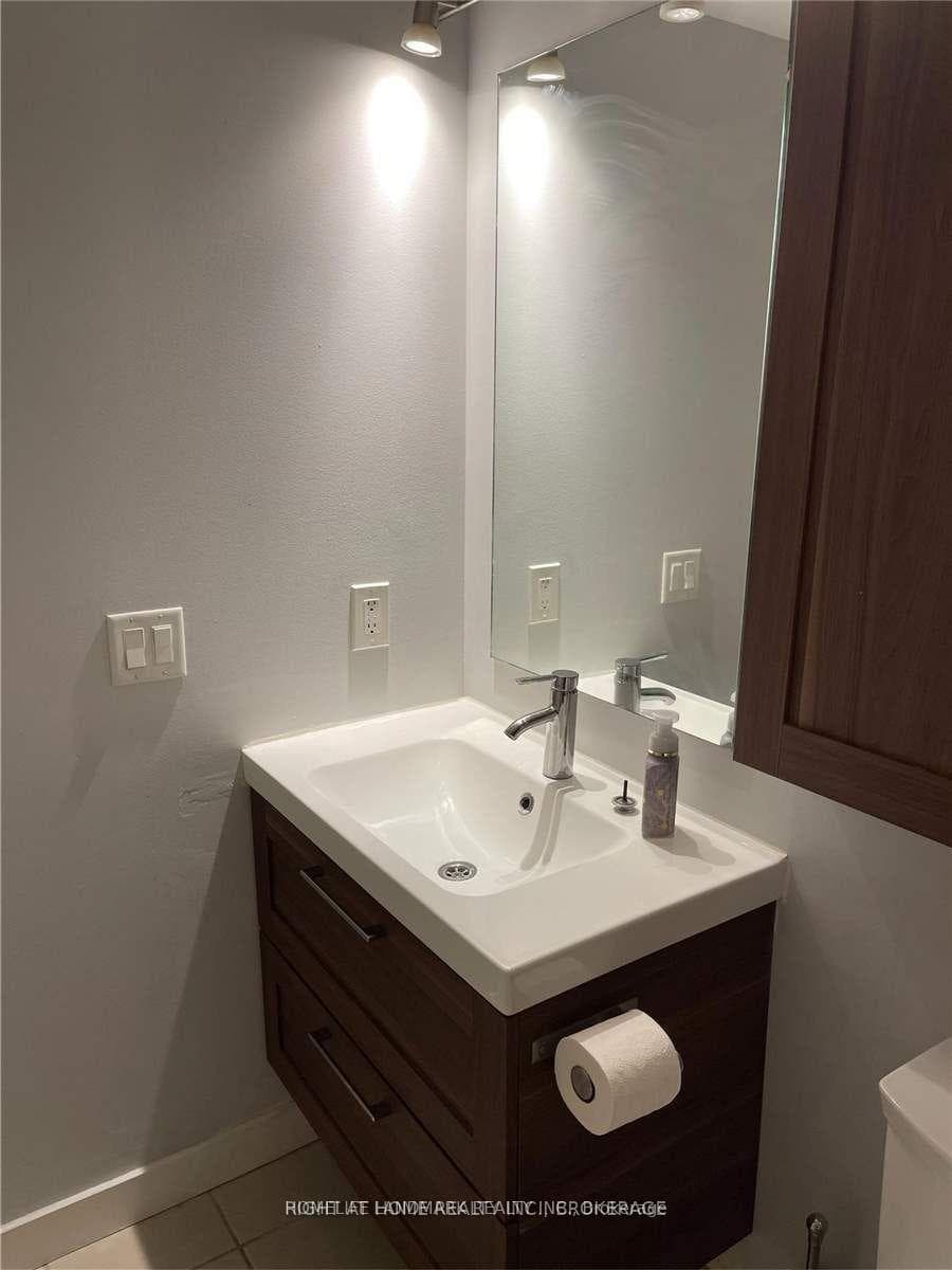 5 Mariner Terrace Unit 2006 photo 13