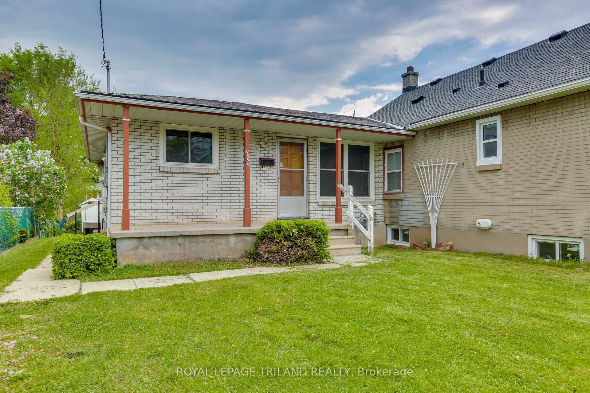 353A Manitoba Street Unit A photo 4
