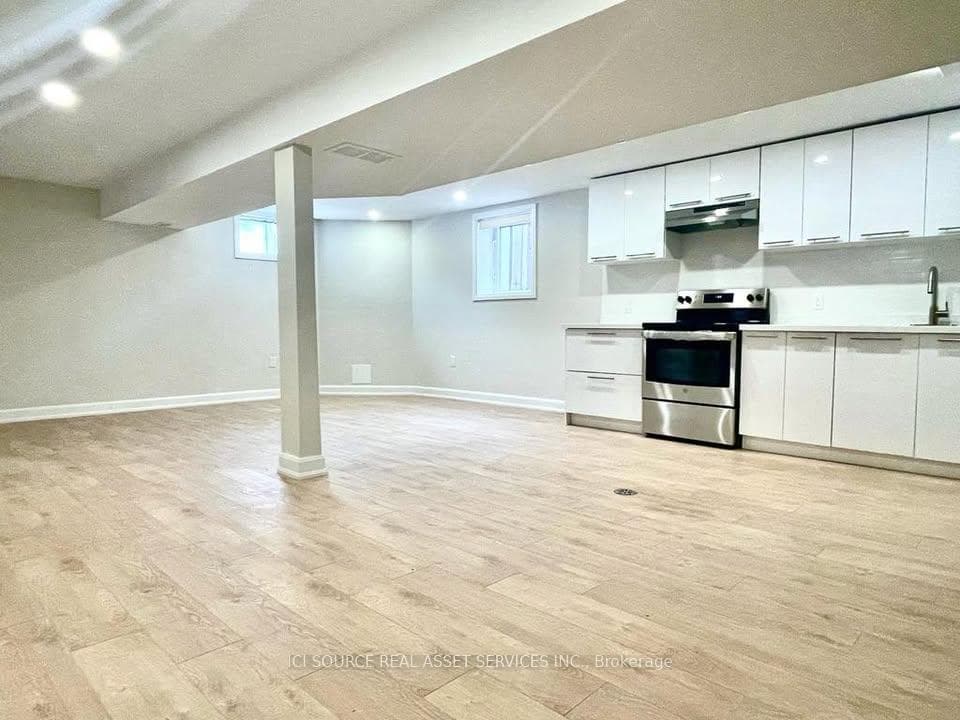 195 Cumming Drive Unit 1 photo 2