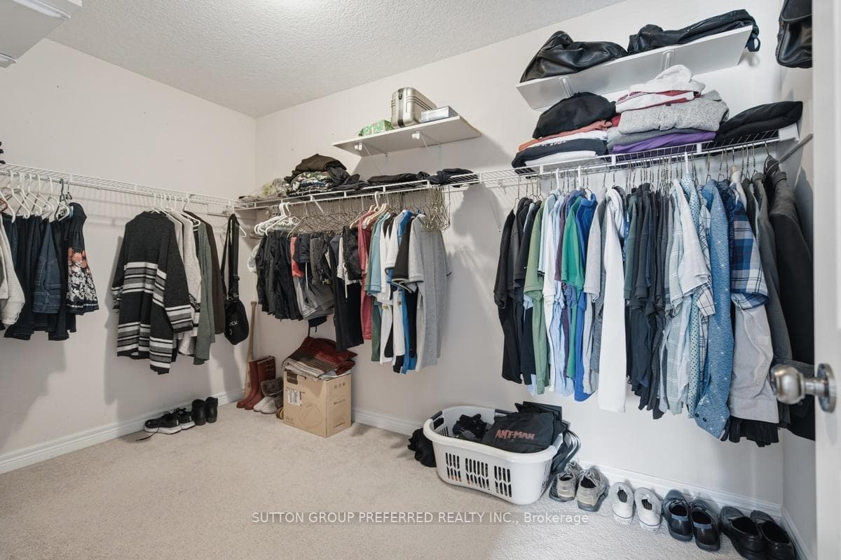 748 APRICOT Drive photo 17