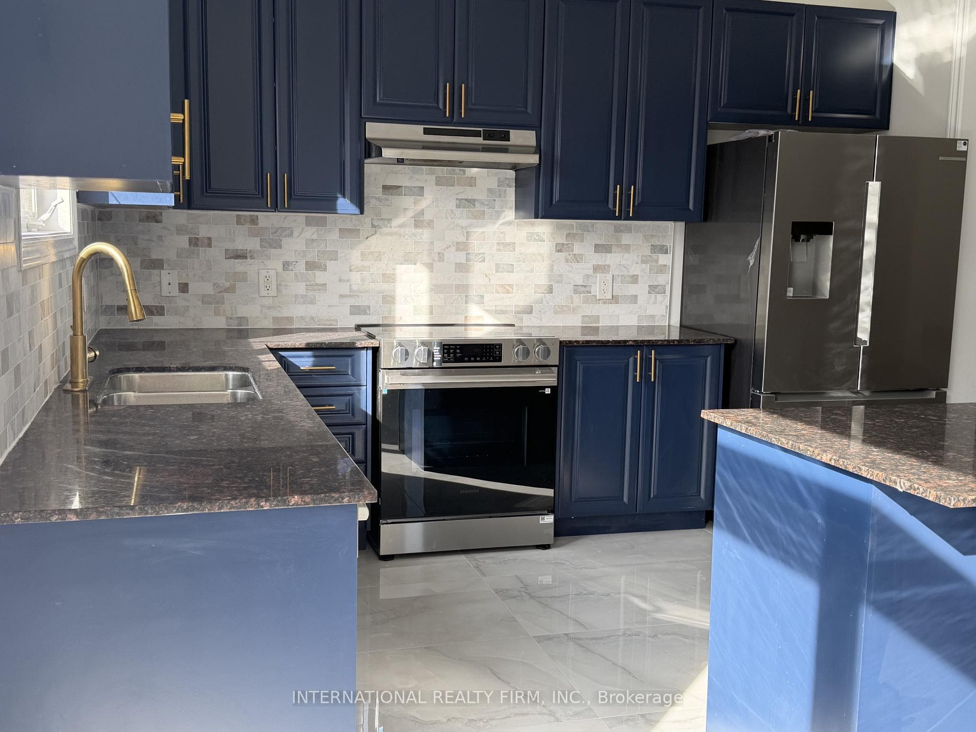 74 Fawnridge Road photo 5