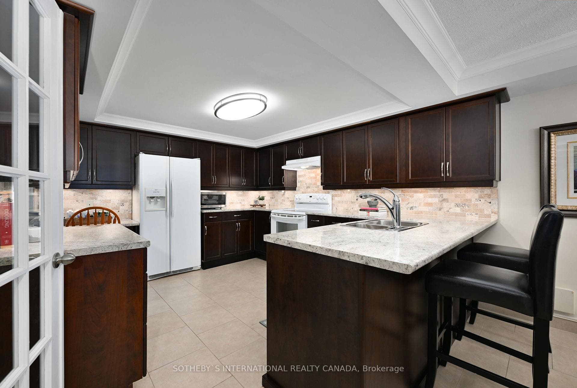 2 Hickory Avenue photo 35