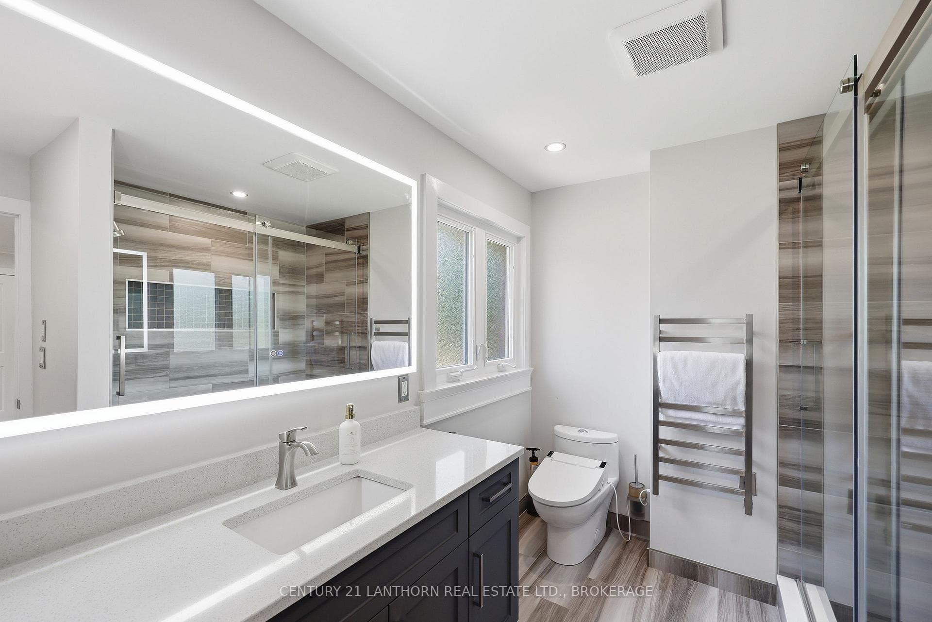 952 Chancery Street photo 28