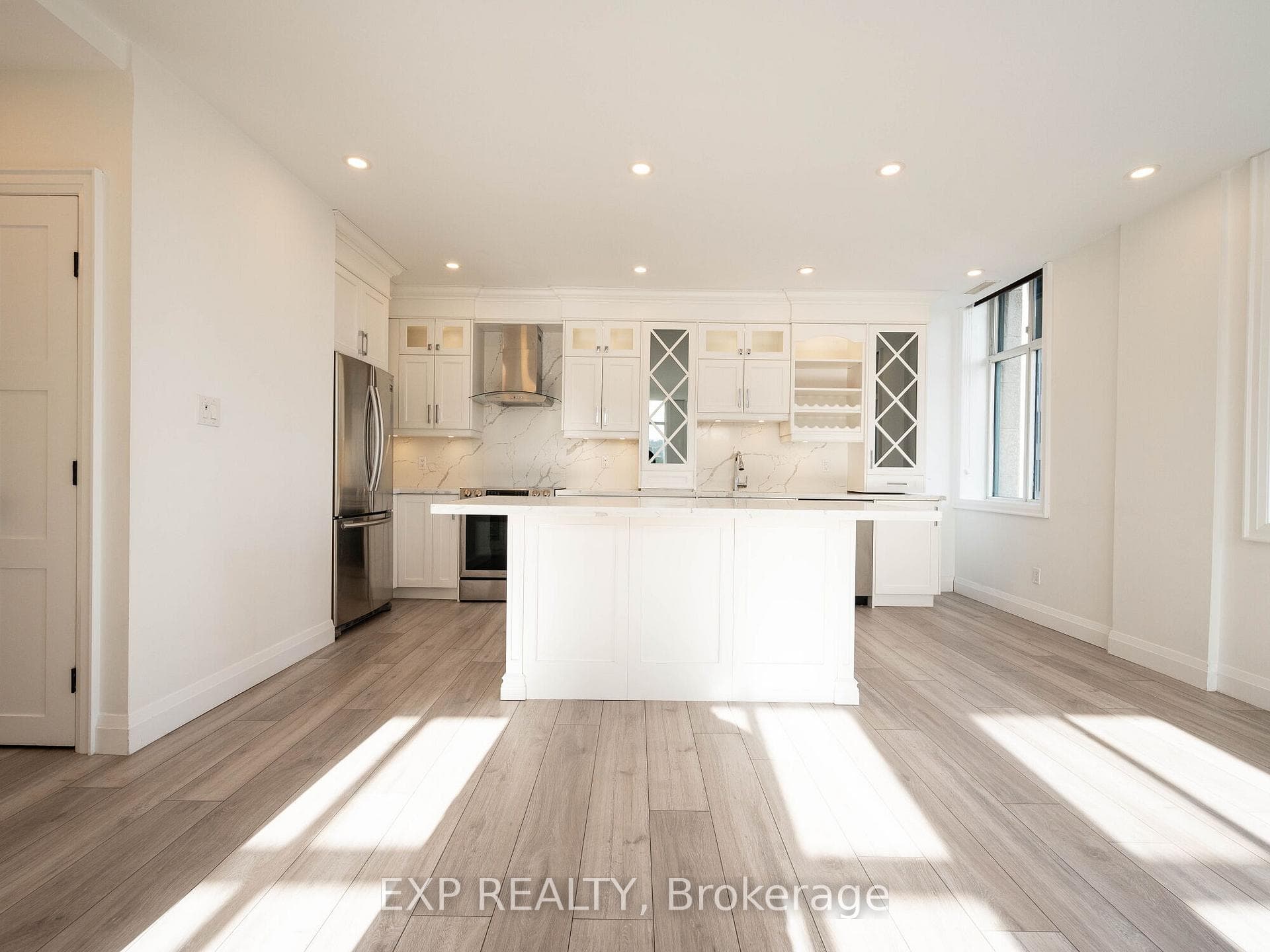 36 James Street Unit 1101 photo 13