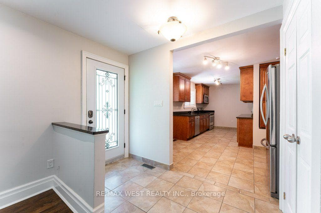 67 May Avenue photo 8