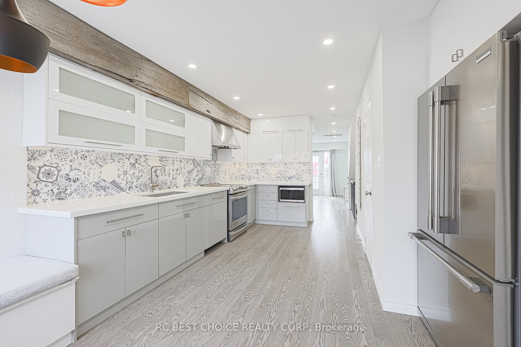 10 Merchant Lane Unit 233 photo 21