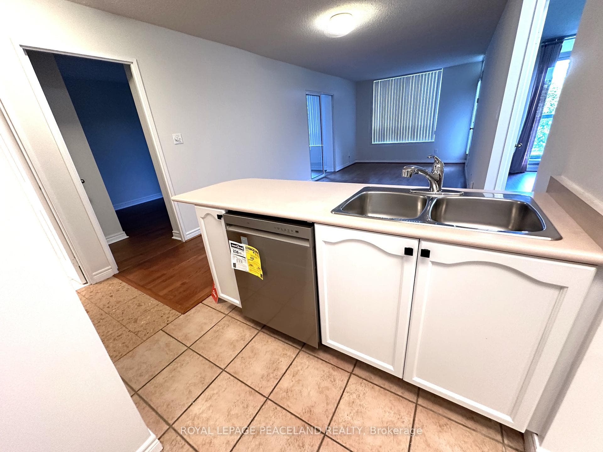 28 Empress Avenue Unit 309 photo 12