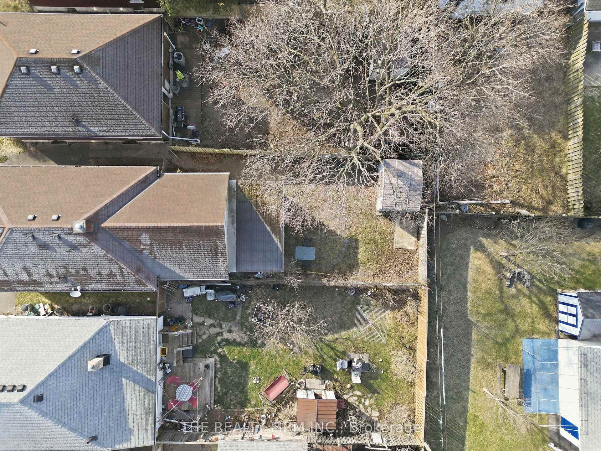 151 Brisbin Street photo 42