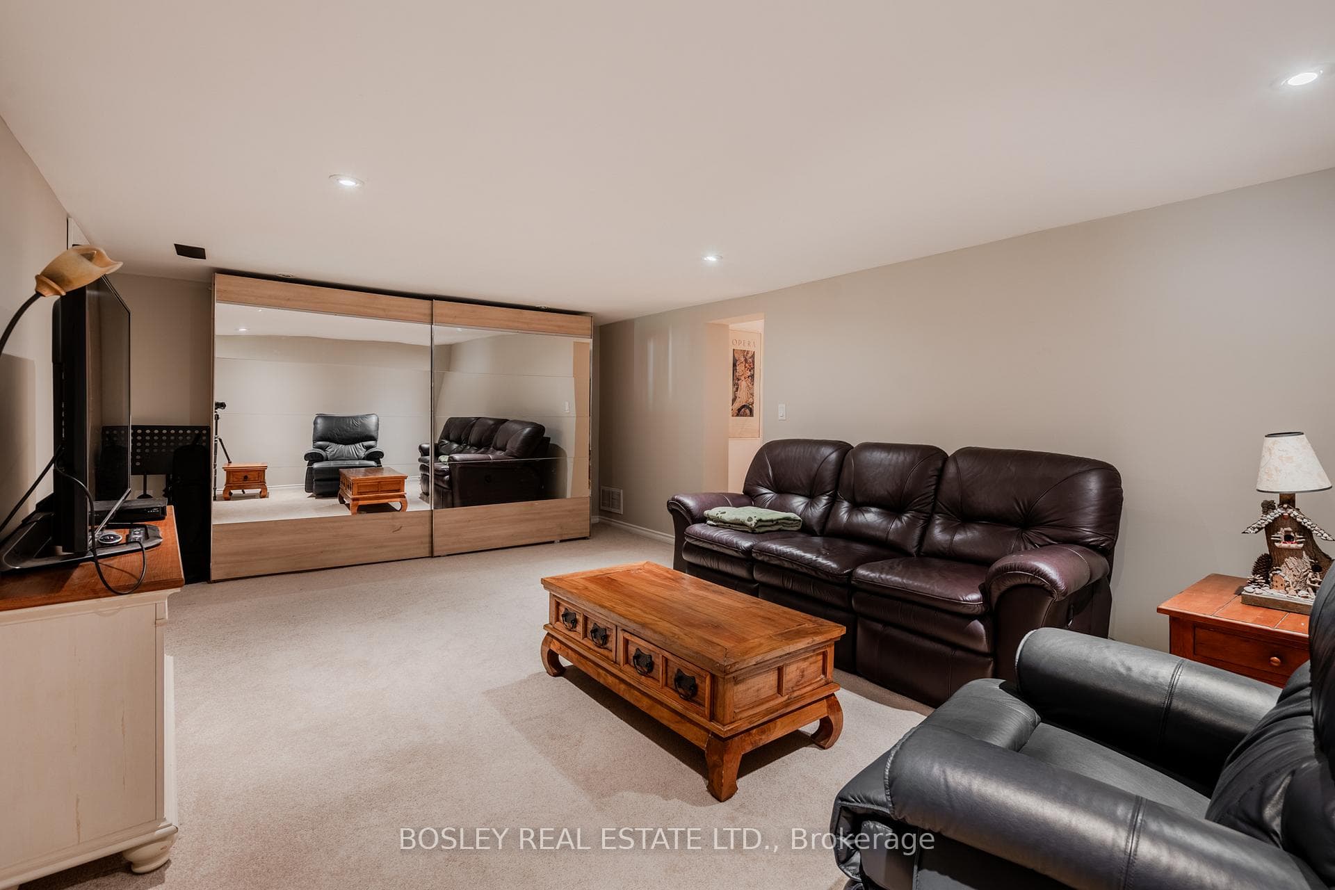 1599 Woodbine Heights Boulevard photo 36