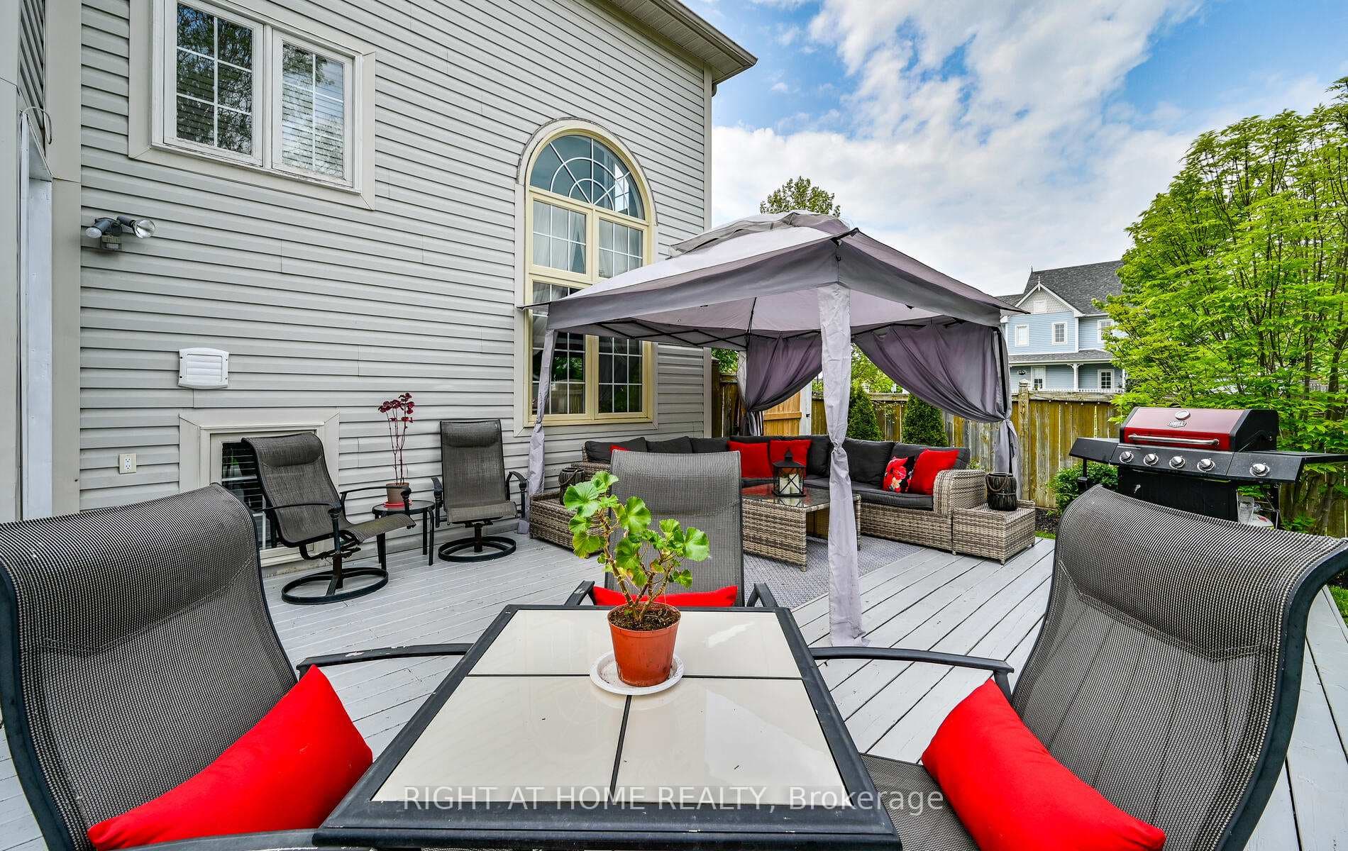117 Watford Street photo 26