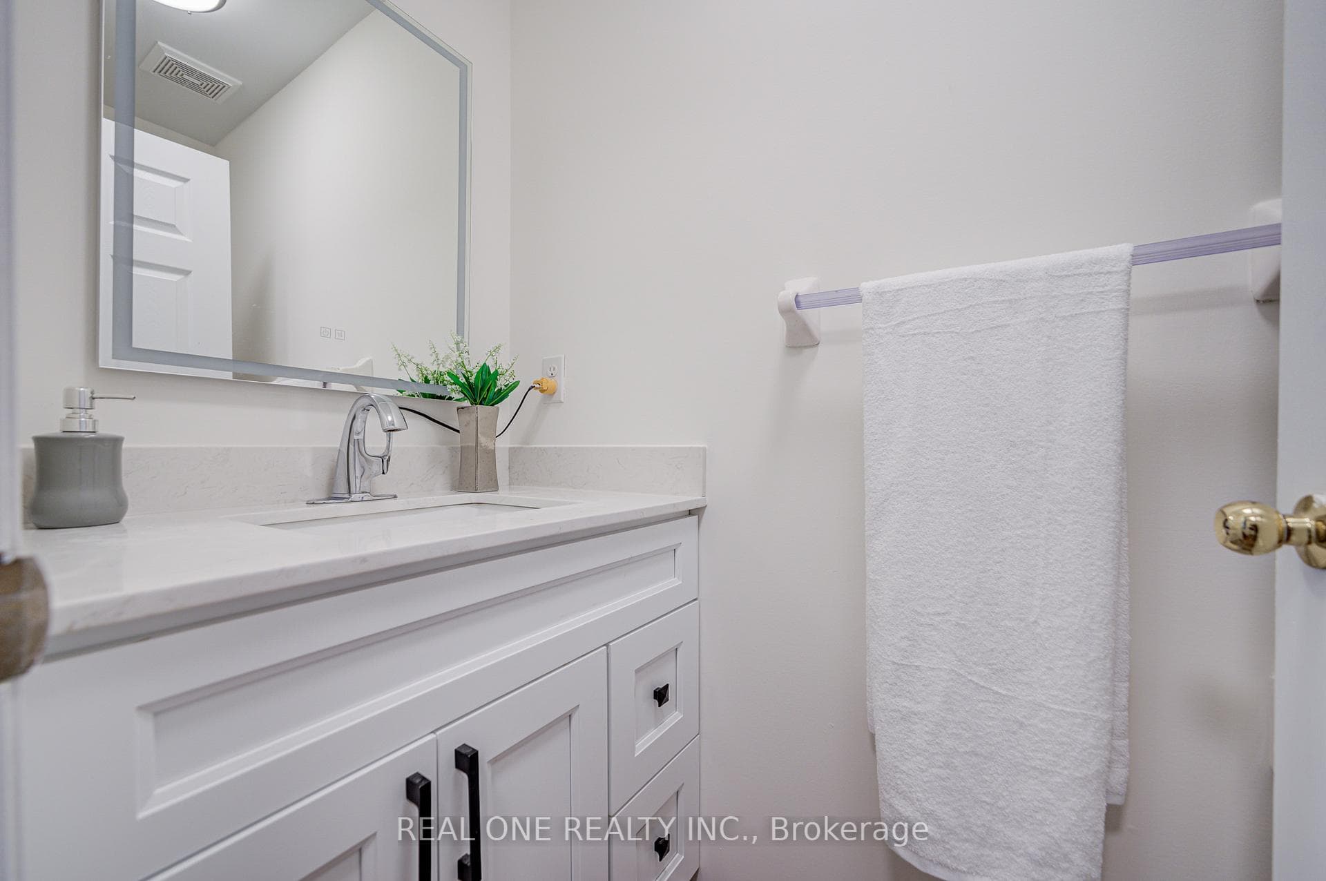 65 Westcliffe Crescent photo 22