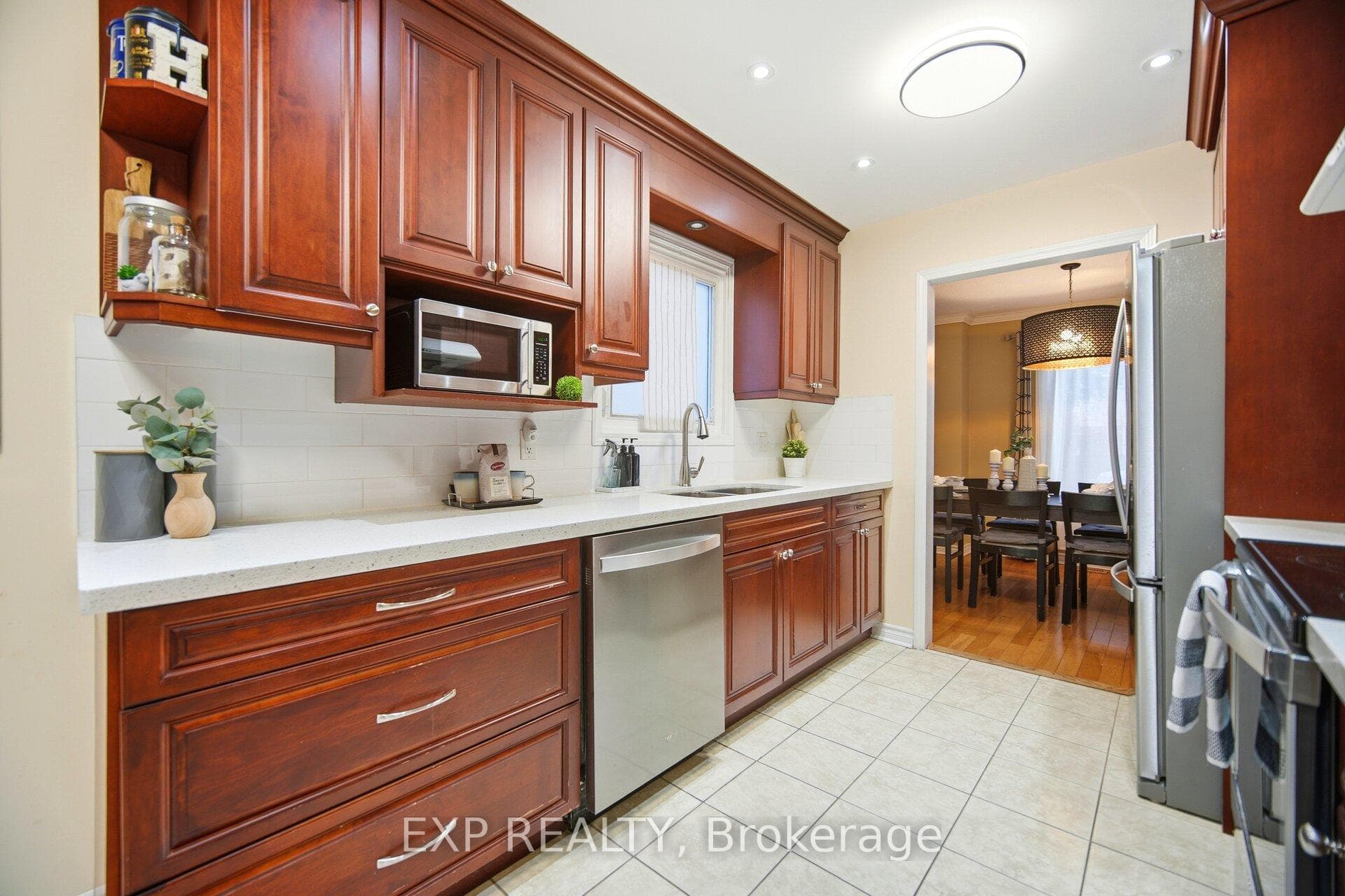 7 Ferri Crescent photo 11